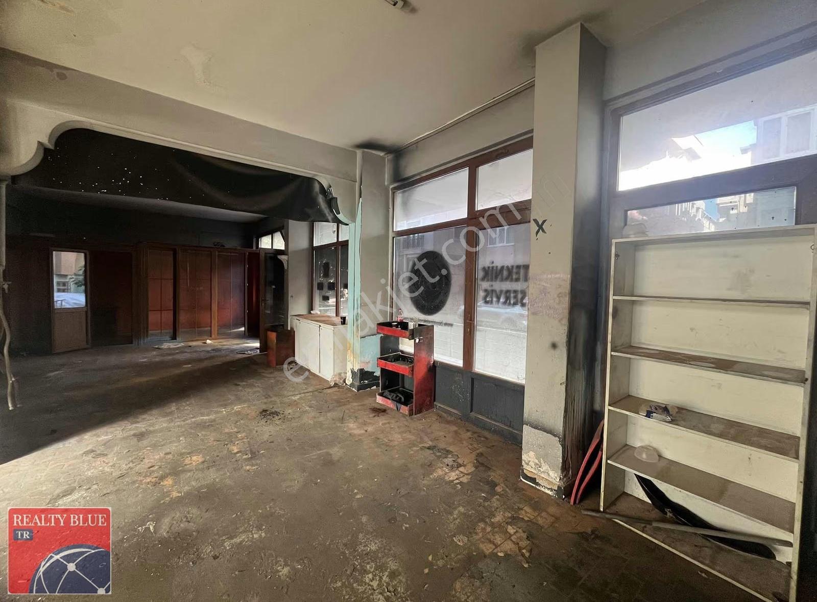 Sgk Yakınında 72 M² + 20 M² Ön Kullanım Alanlı Kiralık Dükkan - Görsel 6