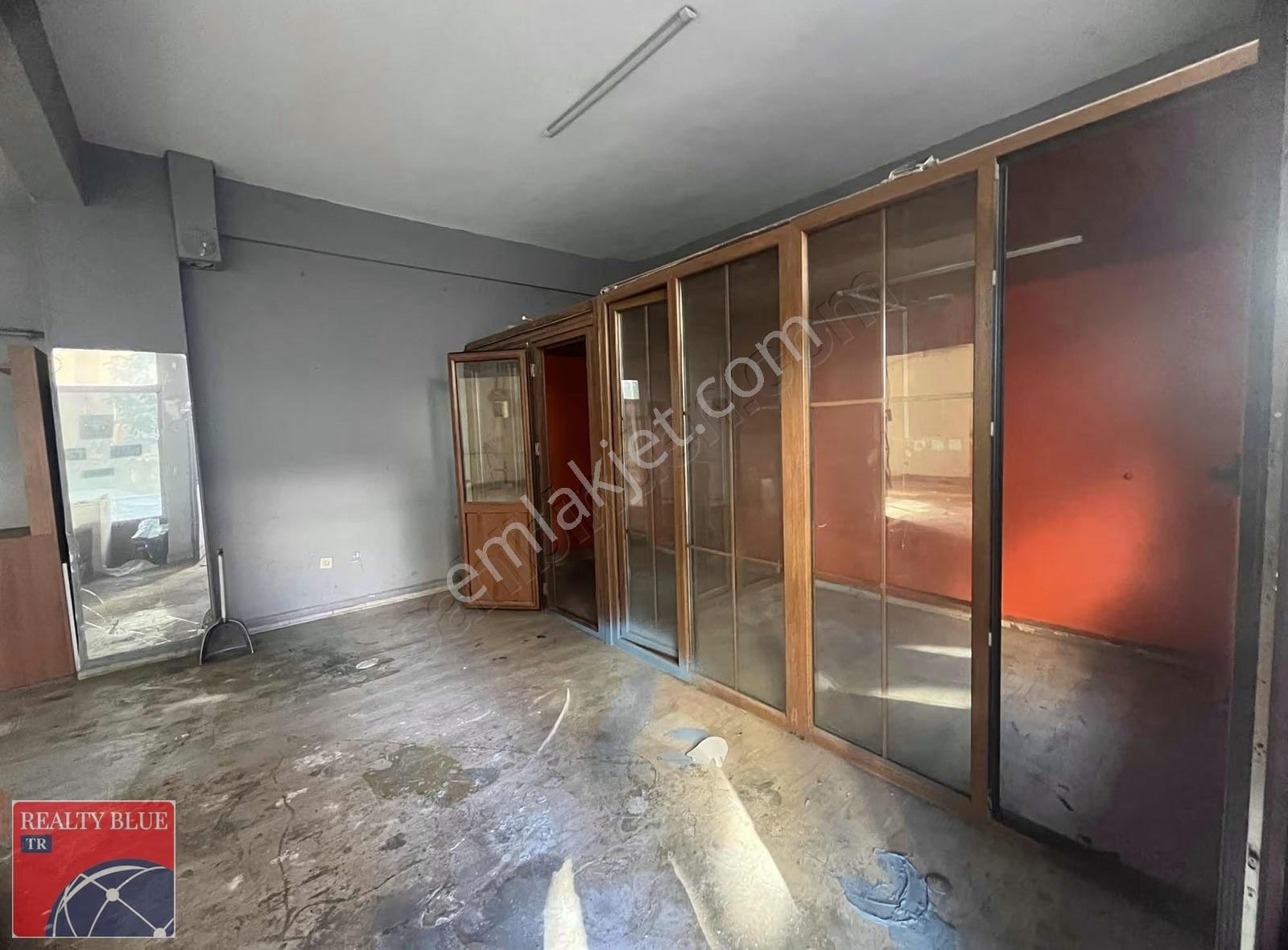 Sgk Yakınında 72 M² + 20 M² Ön Kullanım Alanlı Kiralık Dükkan - Görsel 8