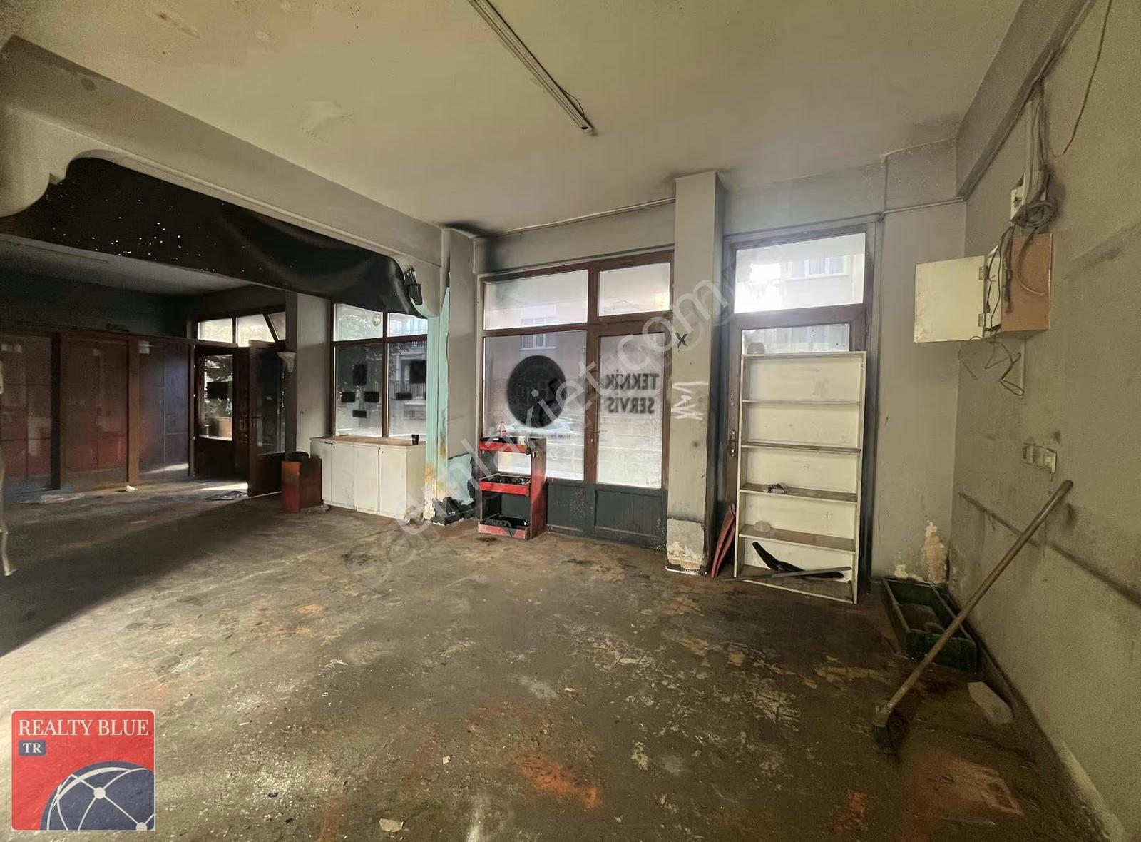 Sgk Yakınında 72 M² + 20 M² Ön Kullanım Alanlı Kiralık Dükkan - Görsel 7