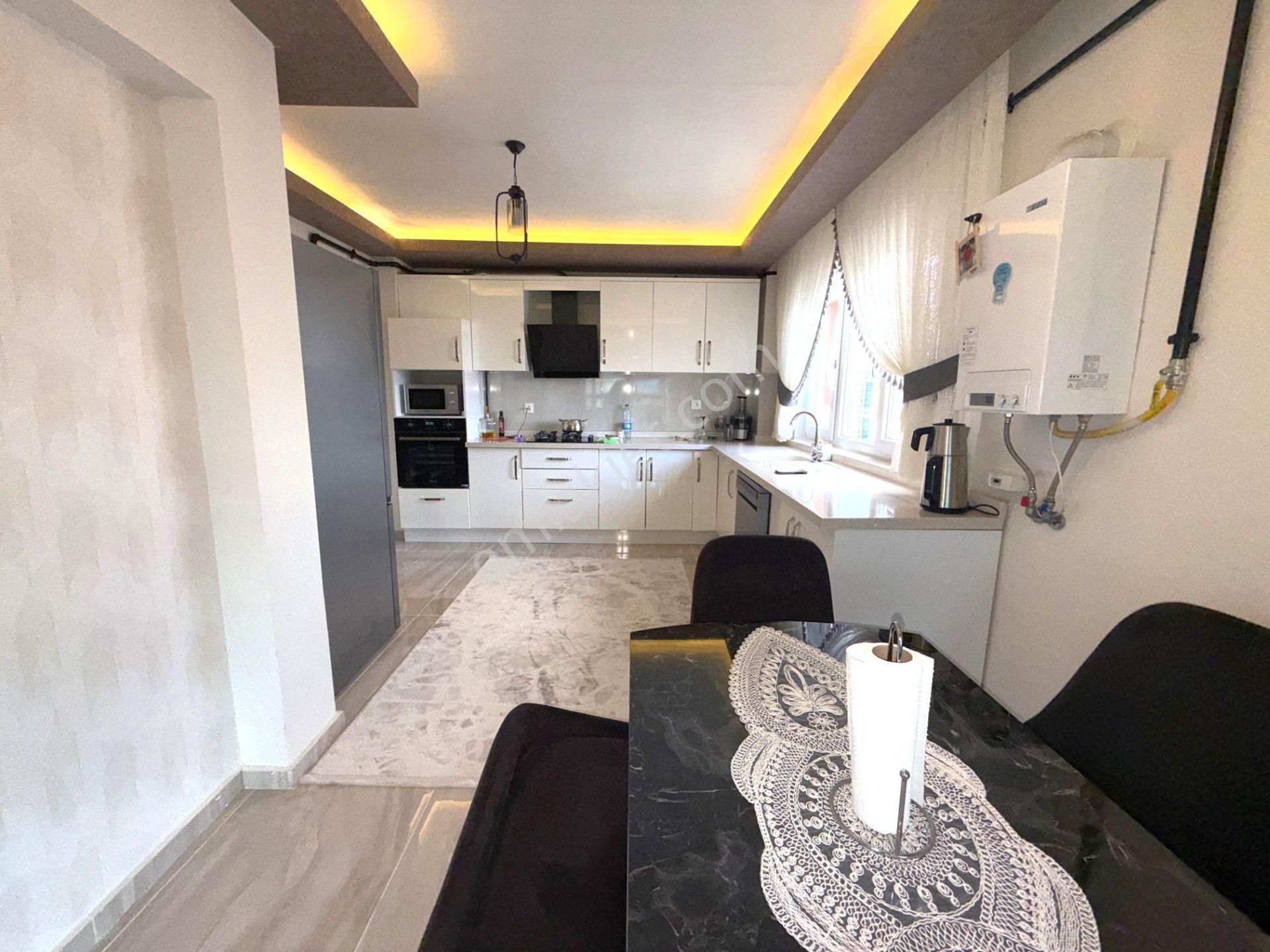 Nam-ak Emlak'tan Full Yapılı Şehir Manzaralı 4+1 Site Dairesi - Görsel 9