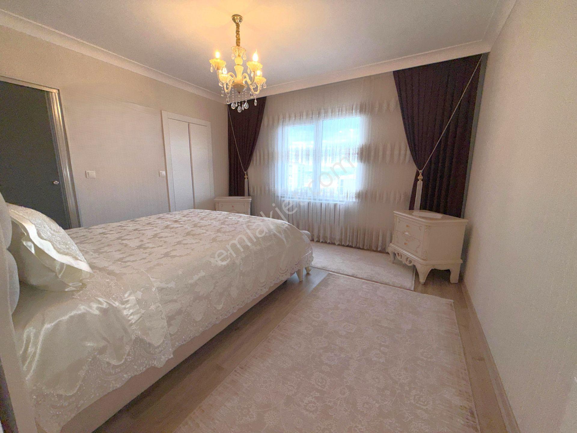 Nam-ak Emlak'tan Full Yapılı Şehir Manzaralı 4+1 Site Dairesi - Görsel 23