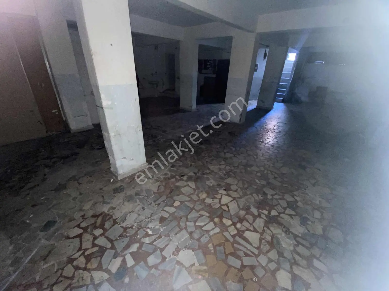 Esenler Ninehatunda 130m2 Kiralık Dükkan - Görsel 4