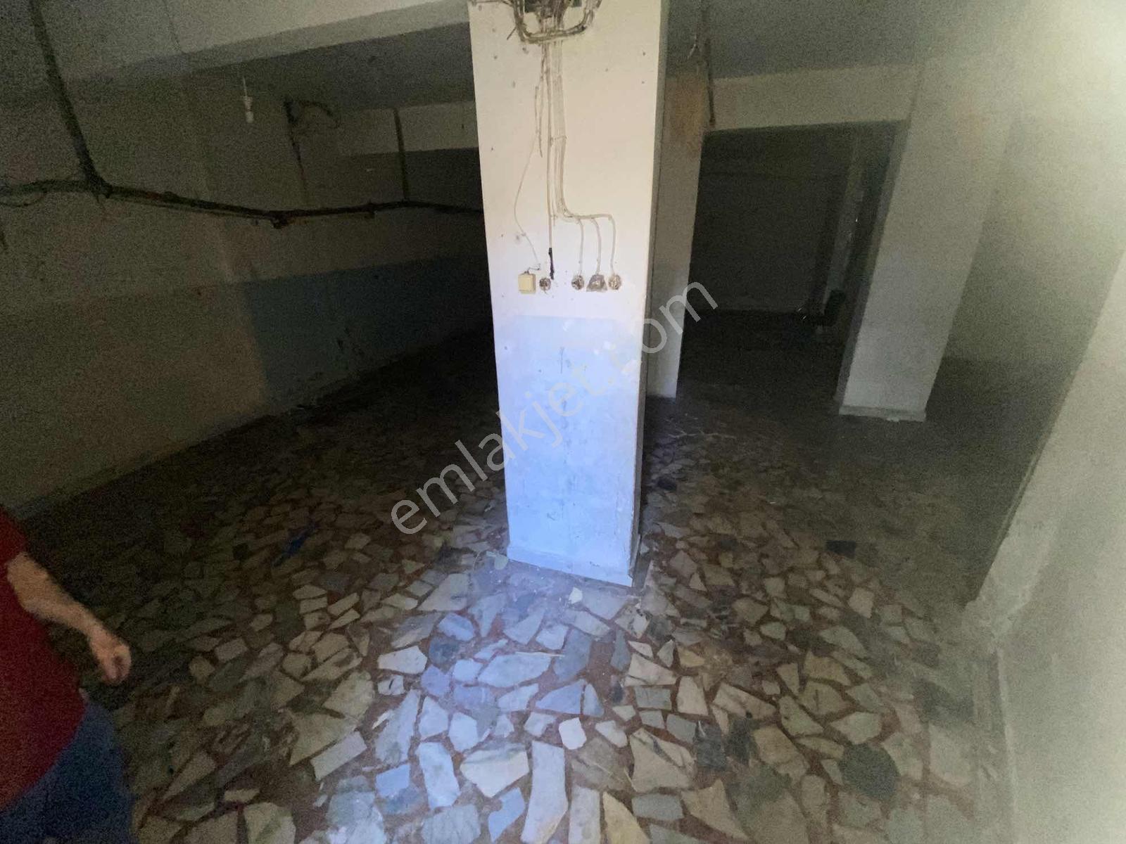 Esenler Ninehatunda 130m2 Kiralık Dükkan - Görsel 7
