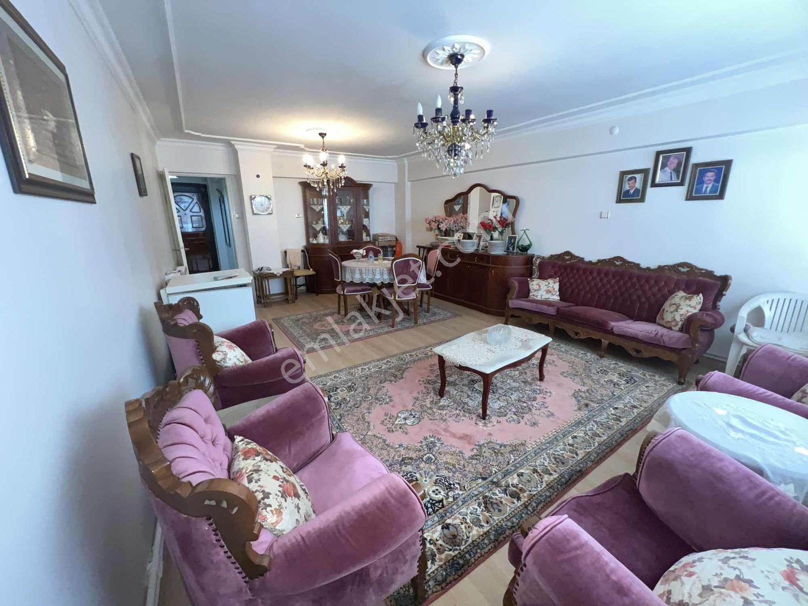 Türker Emlak 3+1 120 M2 Doğalgazlı Bakımlı Ulu Cami Yakını - Görsel 9