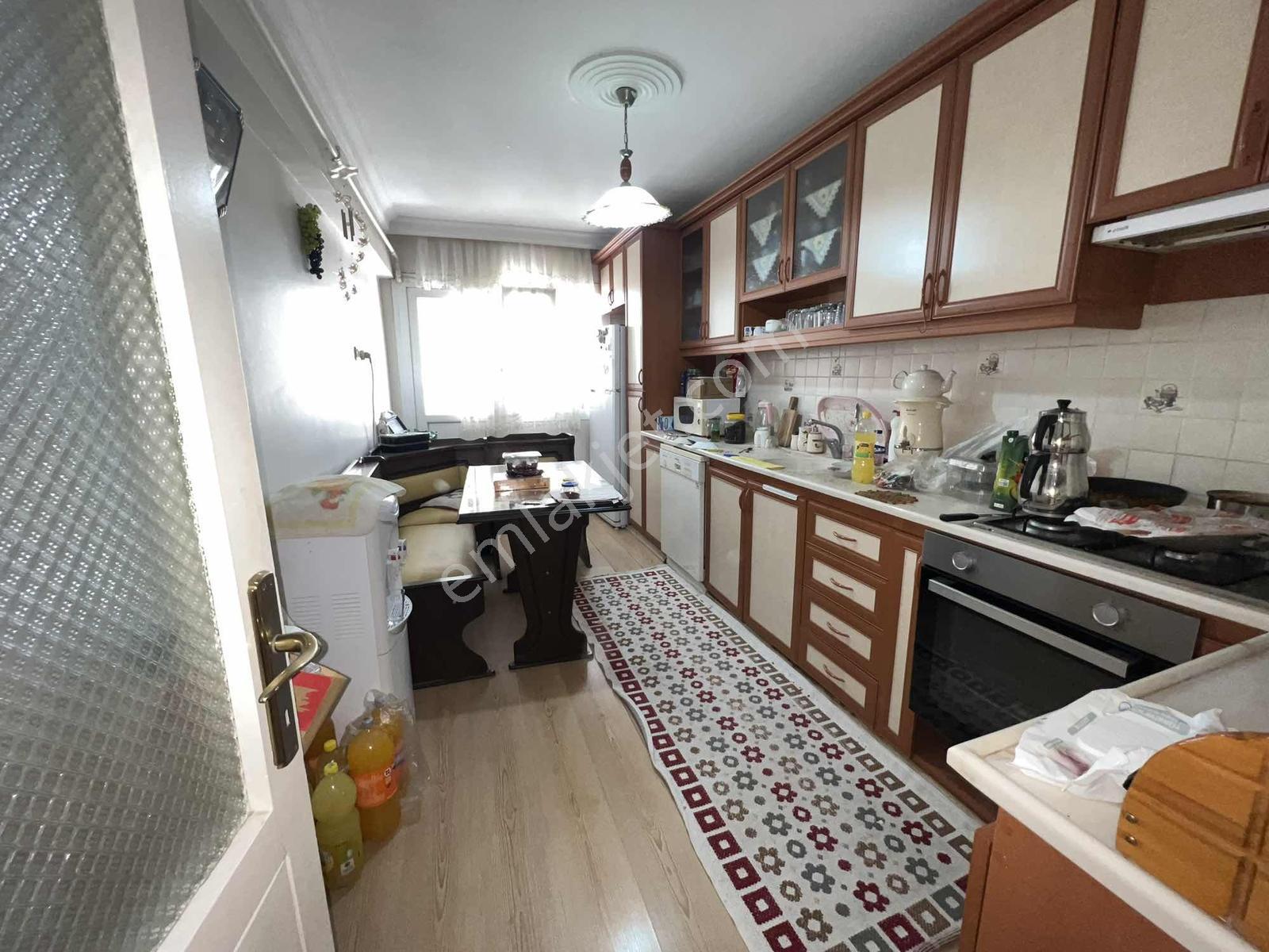 Türker Emlak 3+1 120 M2 Doğalgazlı Bakımlı Ulu Cami Yakını - Görsel 8