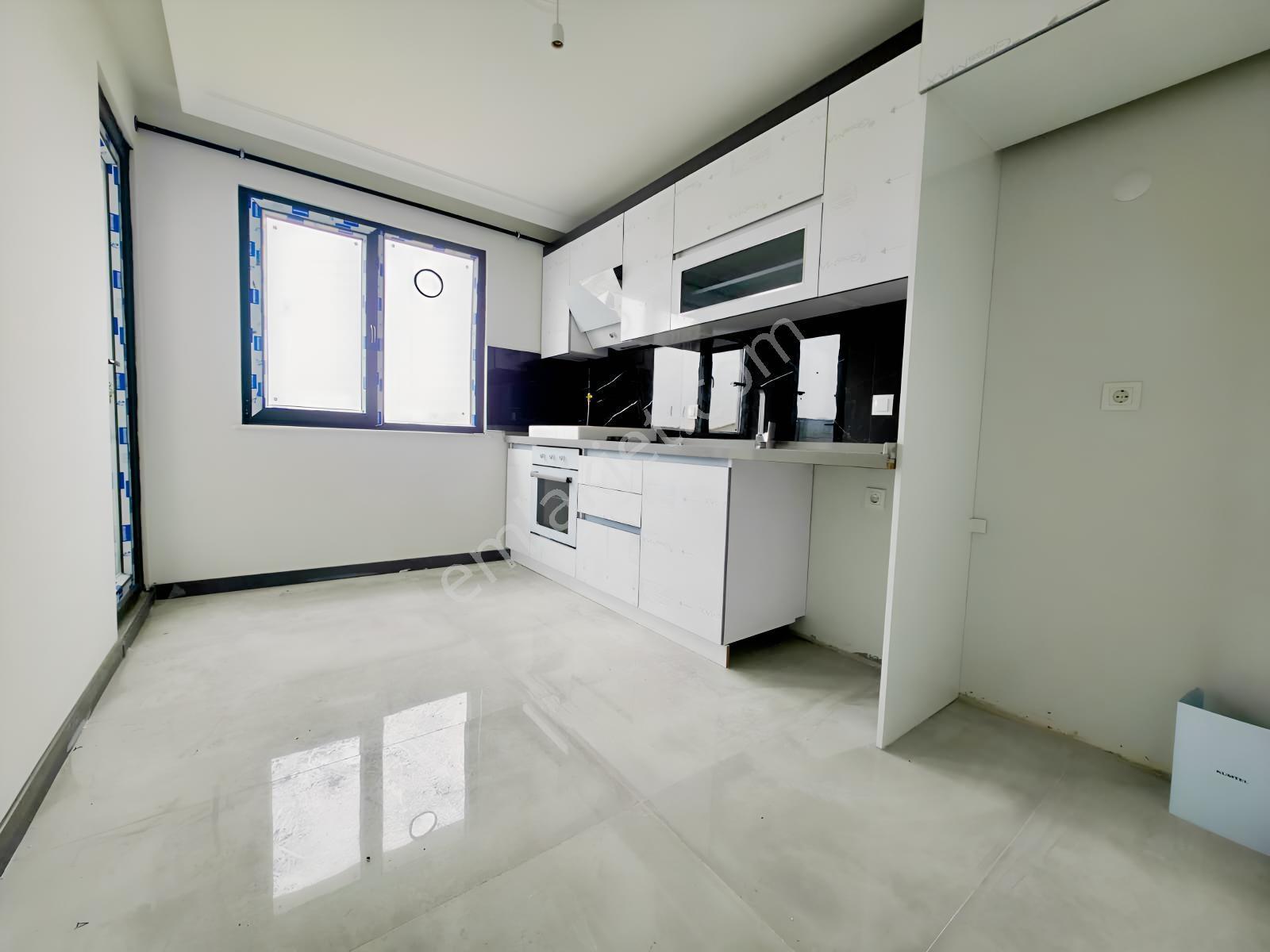 Kozanovadan Salı Pazarı Caddesine Cephe 3+1 Satılık Sıfır Arakat - Görsel 17