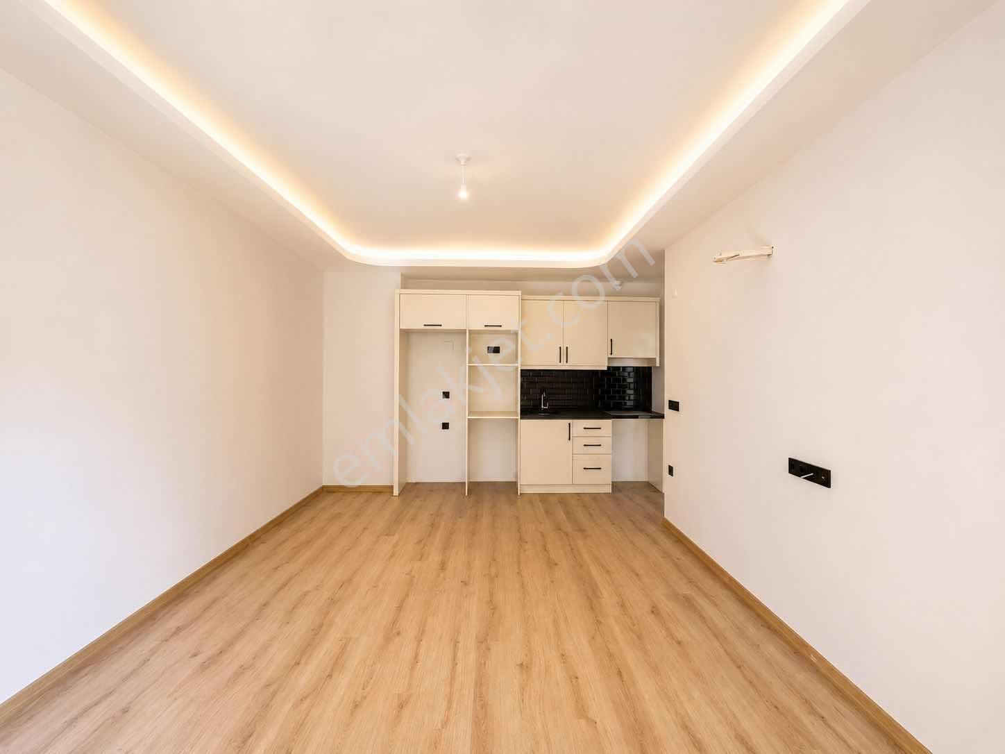 Mahmutlar Merkez'de Kiralık 1+1 Geniş Daire
