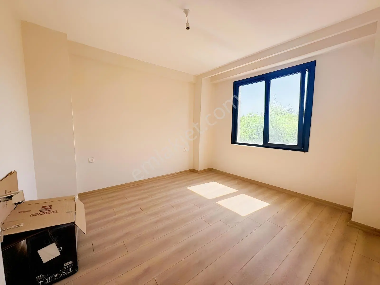 Belediye Ve Kaymakamlığa Çok Yakın 1+1 Daire