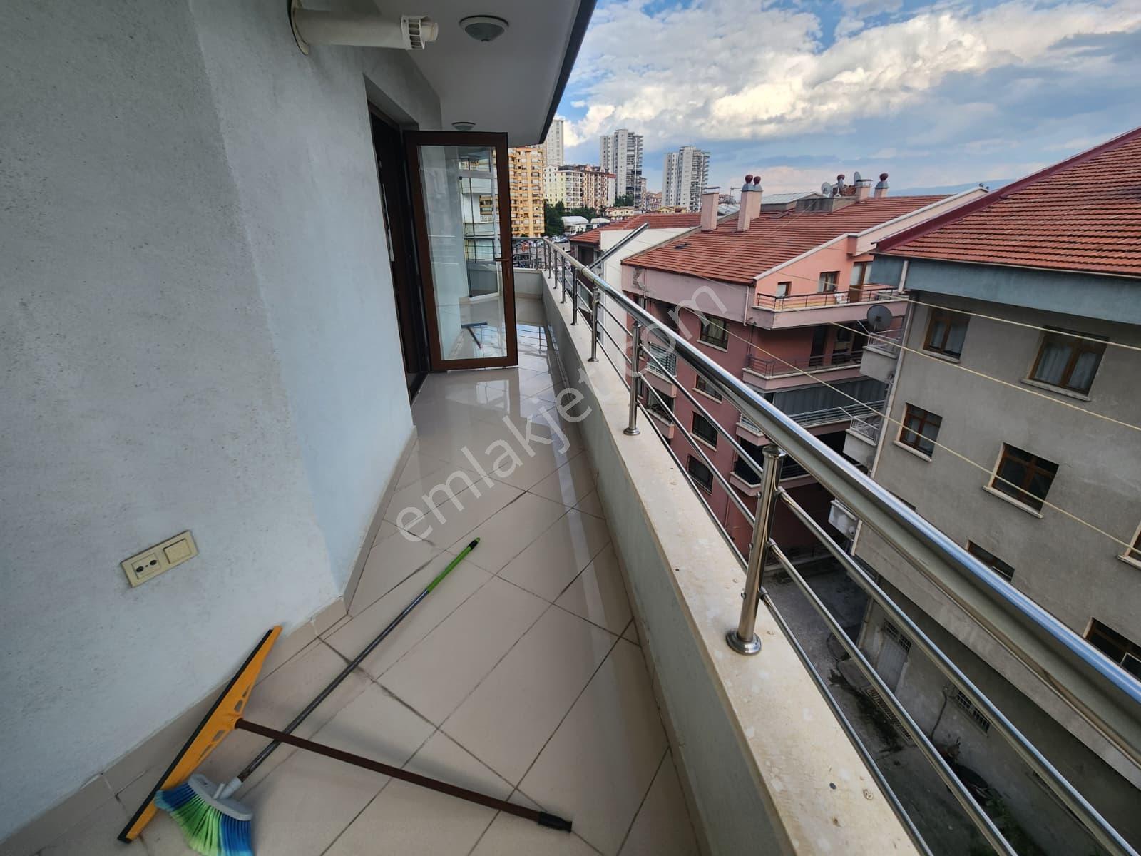 Yozgat Bulvarı Yakını Ankara Manzaralı Ful Eşyalı Kiralık Daire - Görsel 20
