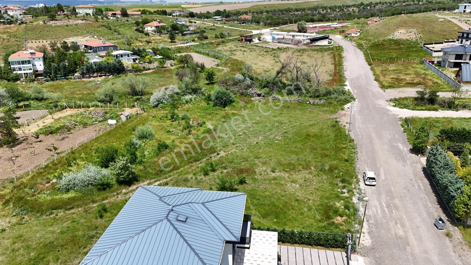 Gölbaşı Karaoğlan 500m2 0.50 Emsal Cadde Cepheli Mükemmel Arsa - Görsel 9