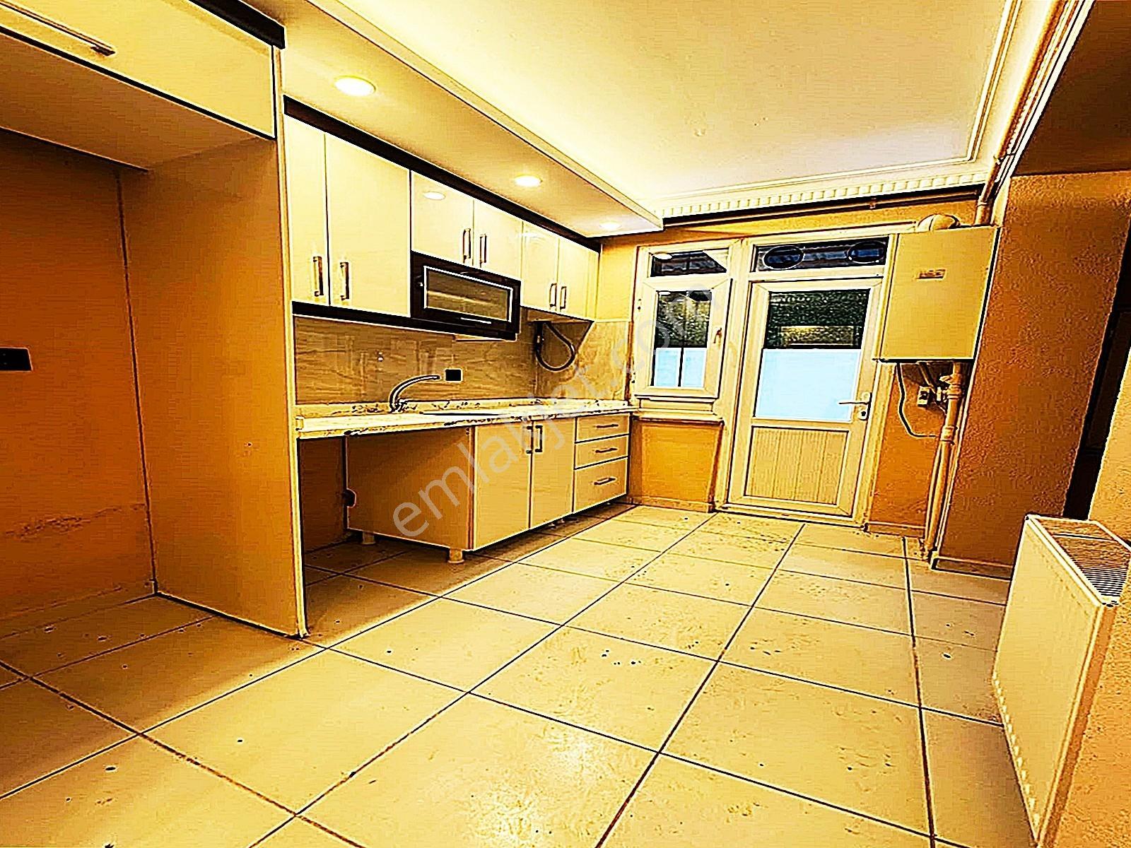 Beylikdüzü Villa Tadında Geniş Bahçeli Lüks 2+1 Bahçe Katı!!! - Görsel 16