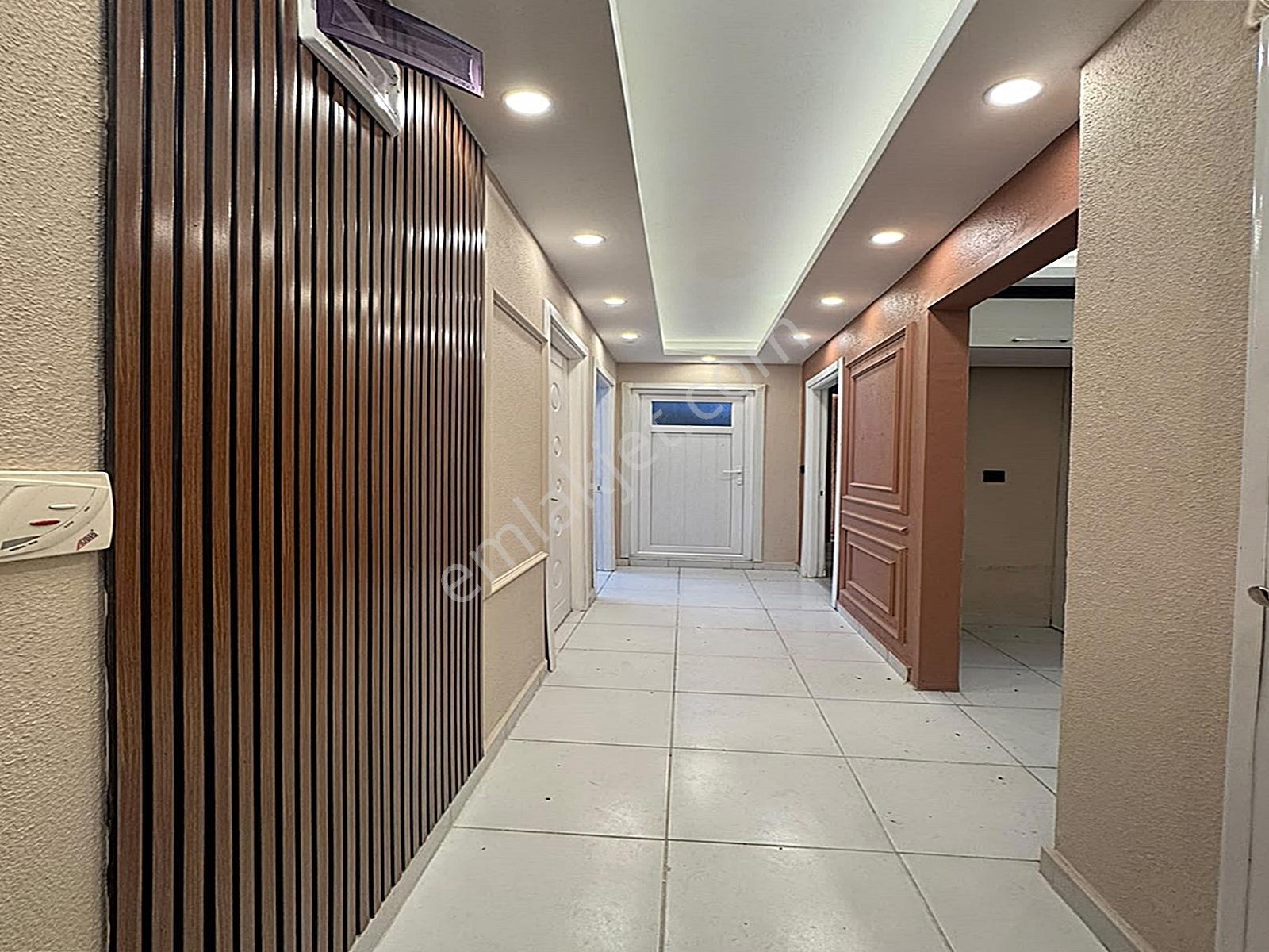 Beylikdüzü Villa Tadında Geniş Bahçeli Lüks 2+1 Bahçe Katı!!! - Görsel 23