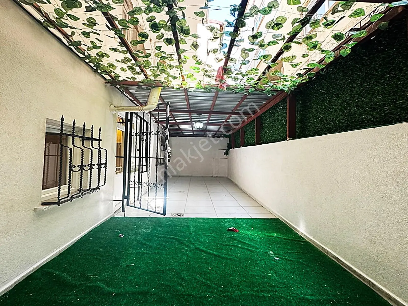 Beylikdüzü Villa Tadında Geniş Bahçeli Lüks 2+1 Bahçe Katı!!! - Görsel 5