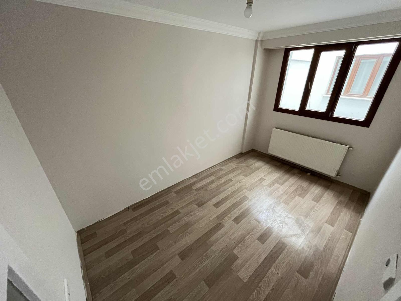Asil Emlak'tan Muradiye İstasyon Caddesi Üzeri 3+1 Ara Kat Daire - Görsel 16