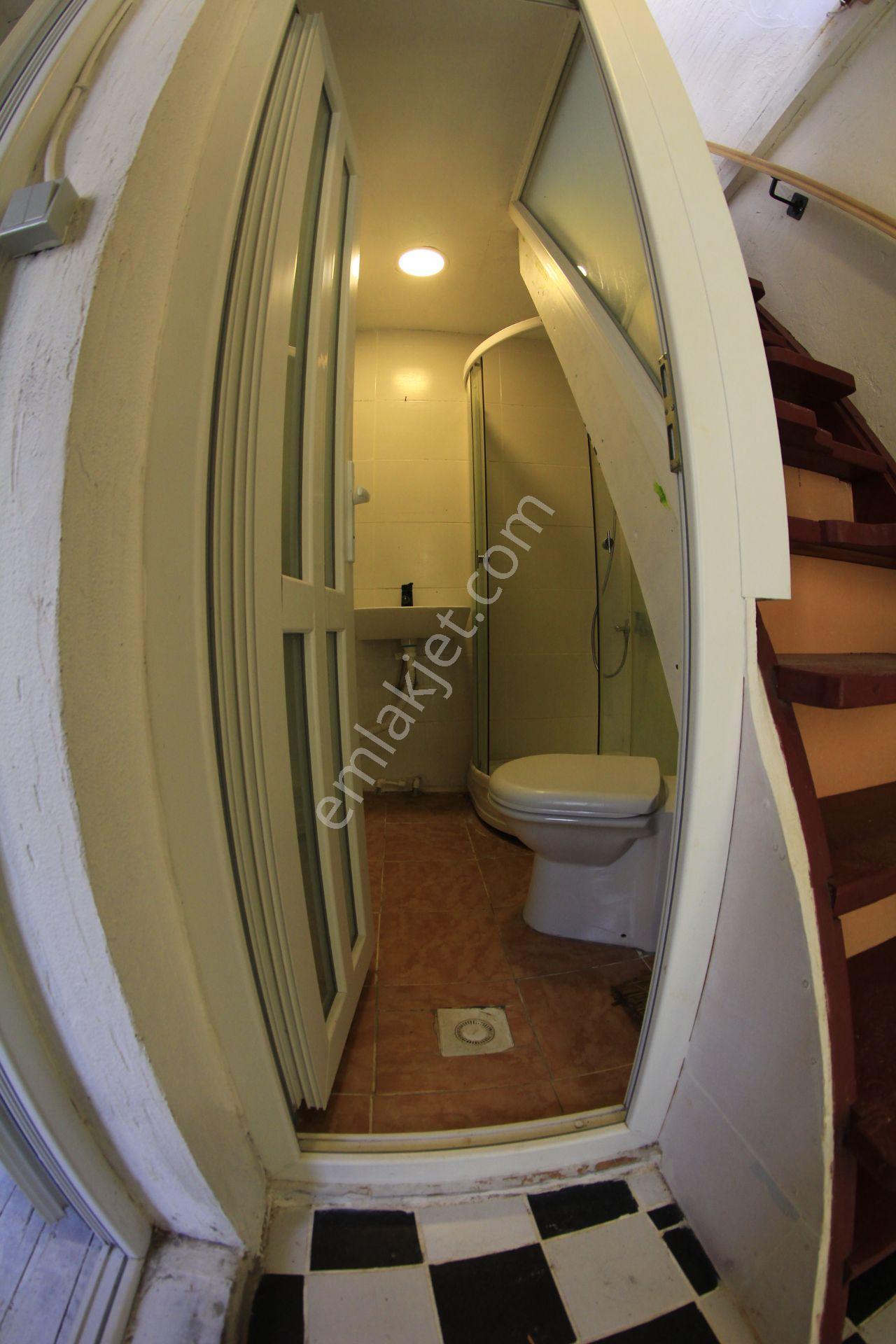 Urla Merkezde Kiralık Müstakil Ev - Görsel 3