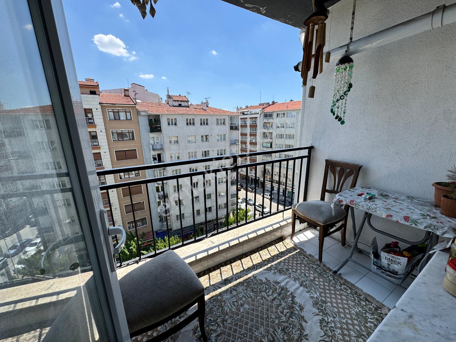 Ziyapaşa Cad. Teraslı 4+1 Satılık Geniş Ferah Daire - Görsel 8