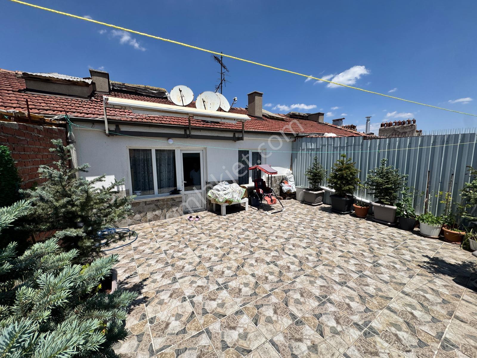 Ziyapaşa Cad. Teraslı 4+1 Satılık Geniş Ferah Daire - Görsel 30