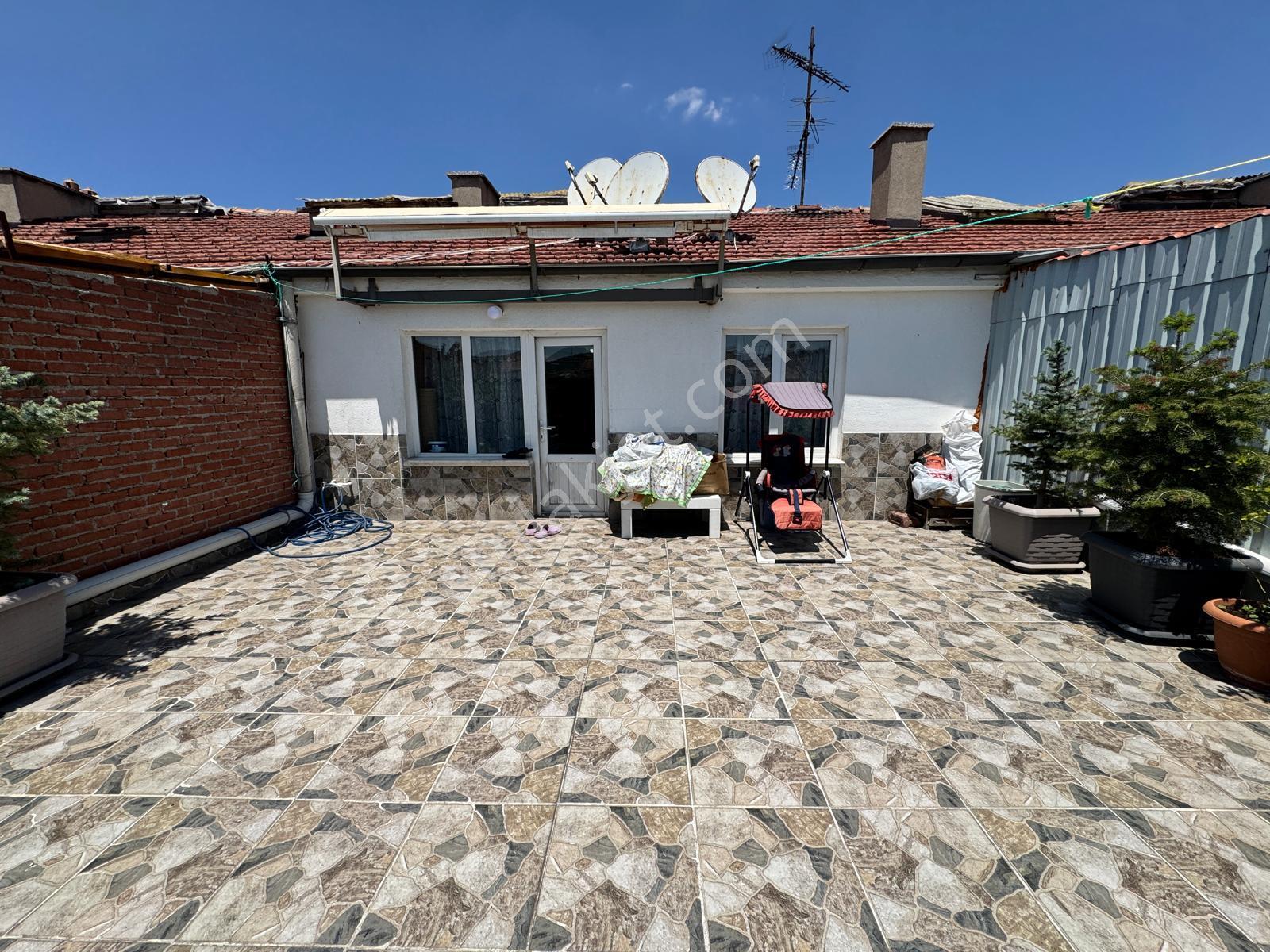 Ziyapaşa Cad. Teraslı 4+1 Satılık Geniş Ferah Daire - Görsel 31
