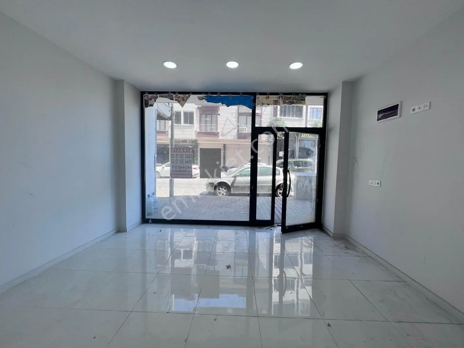 Gaziosmanpaşa Karadeniz Mahallesin'de Satılık Boş Ofis - Görsel 5