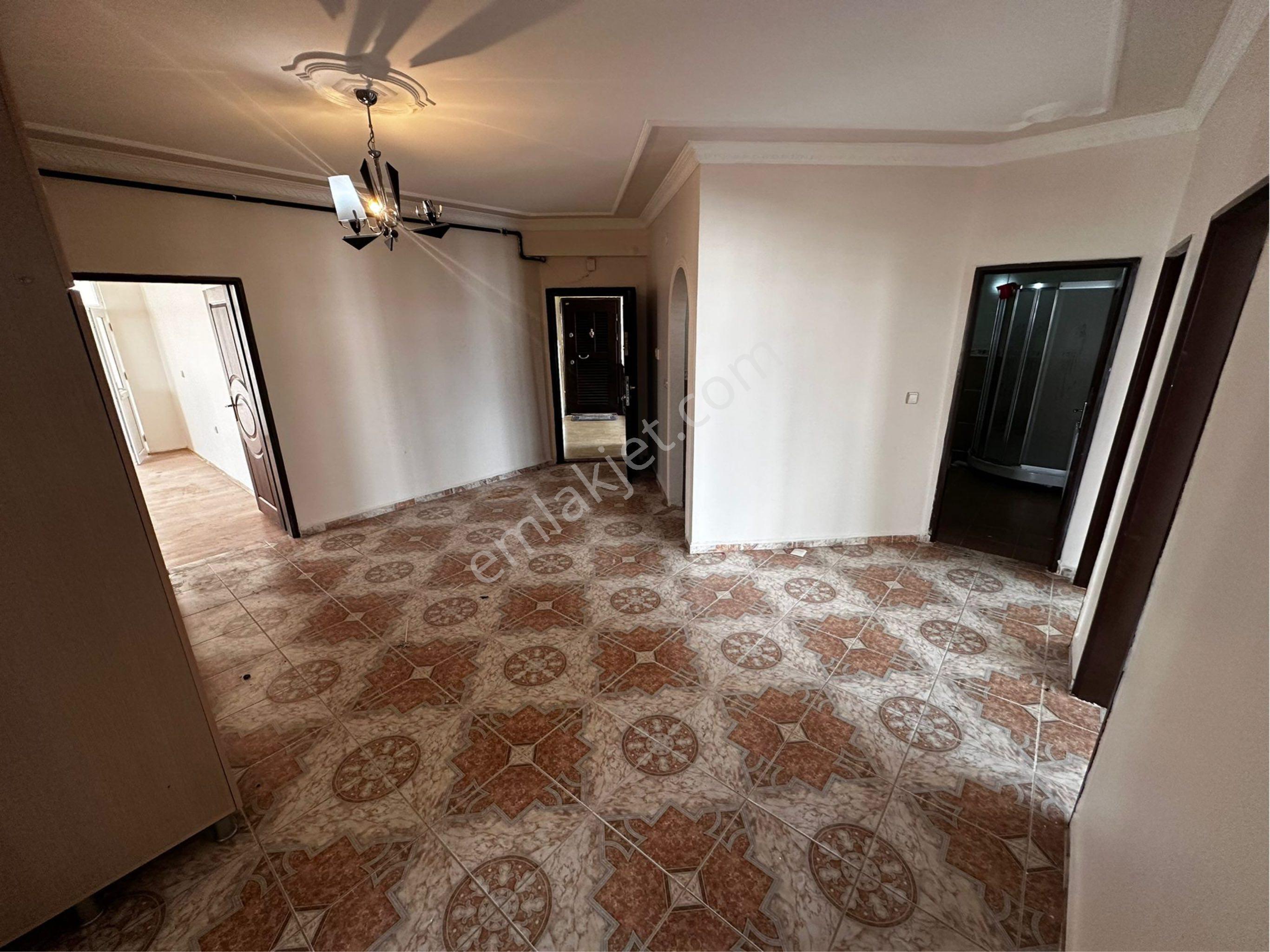 Bağcılar Bölgesi Göletli Park Karşısı Kiralık Daire - Görsel 17