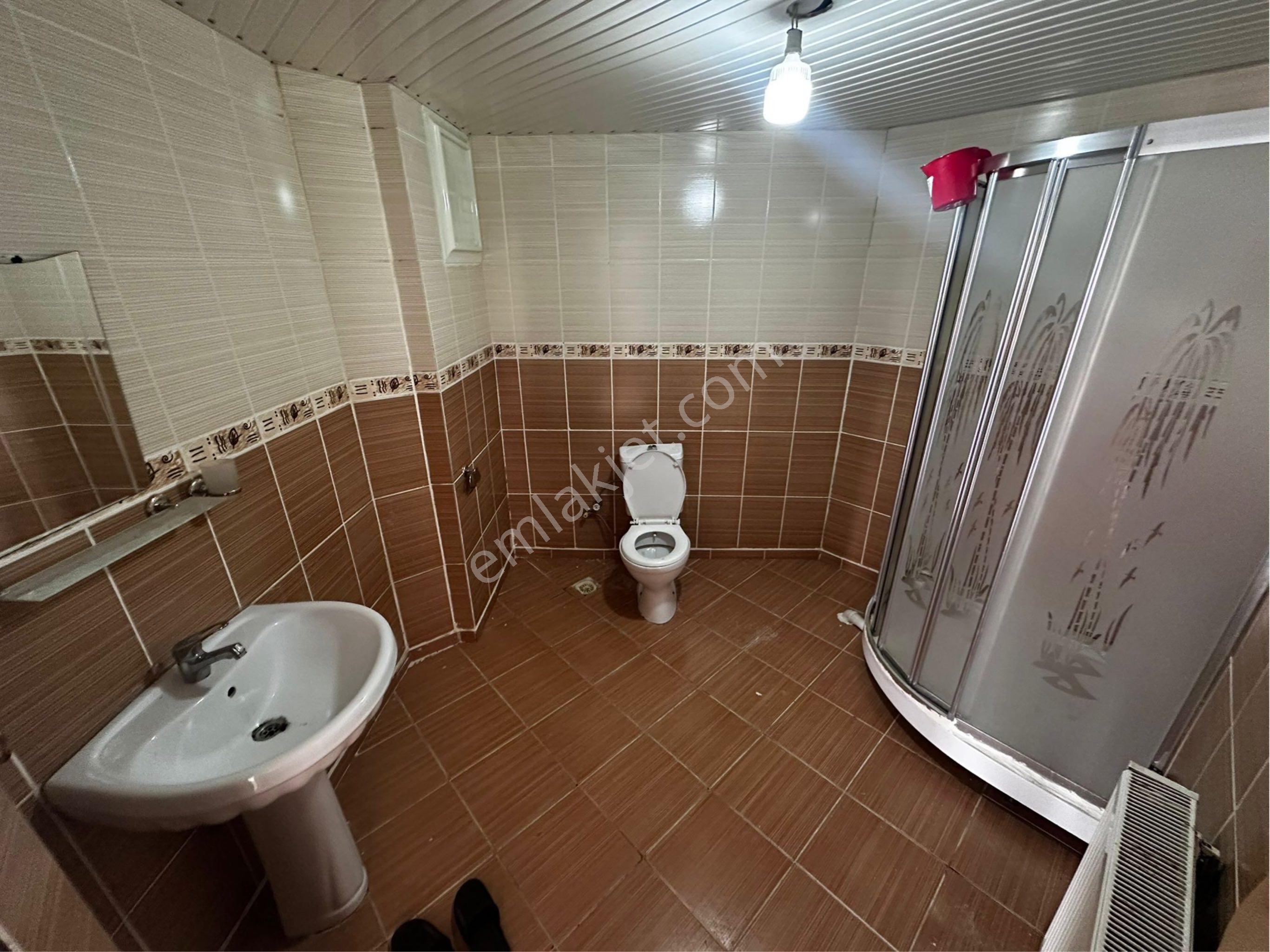 Bağcılar Bölgesi Göletli Park Karşısı Kiralık Daire - Görsel 14