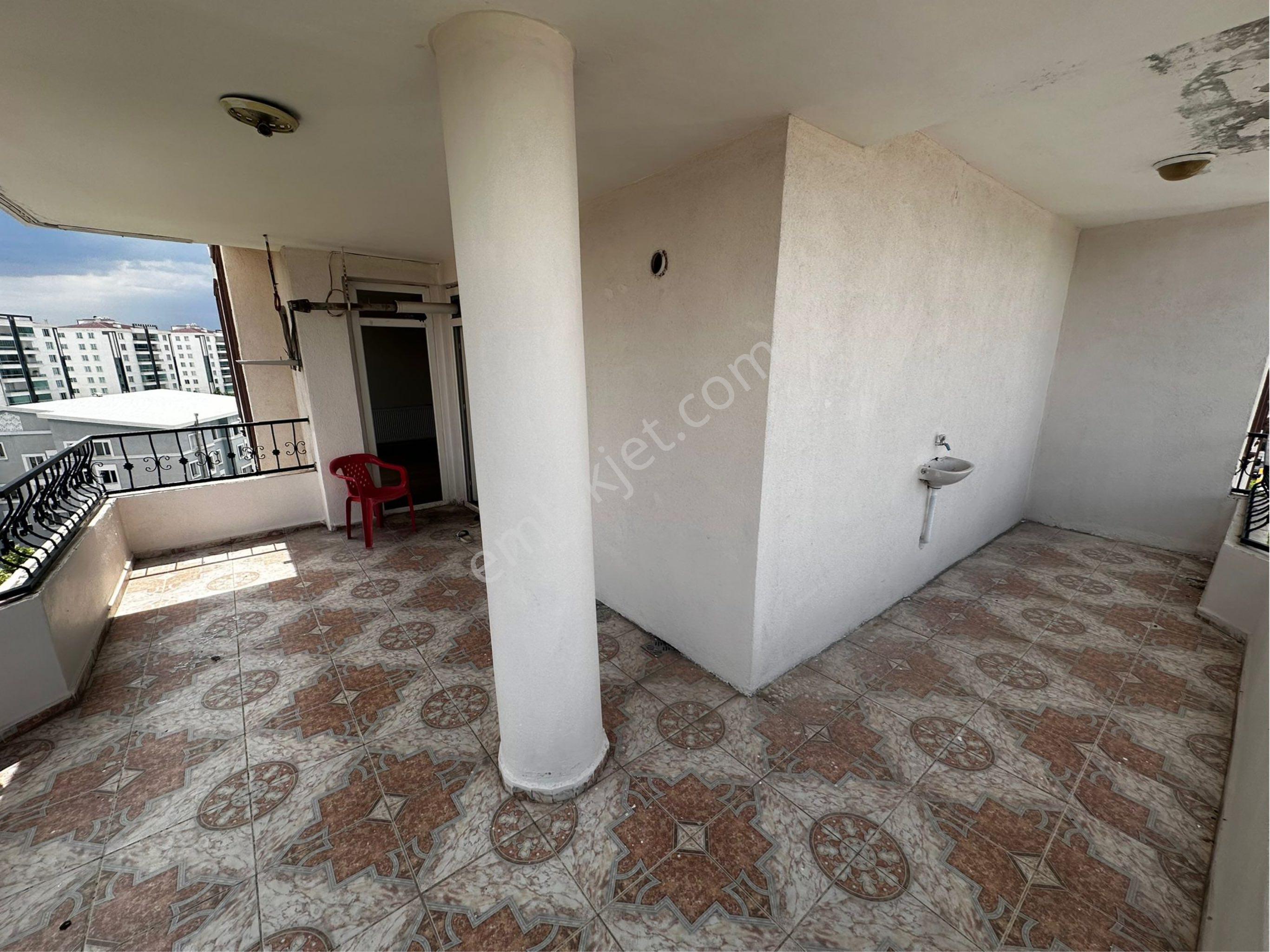 Bağcılar Bölgesi Göletli Park Karşısı Kiralık Daire - Görsel 11