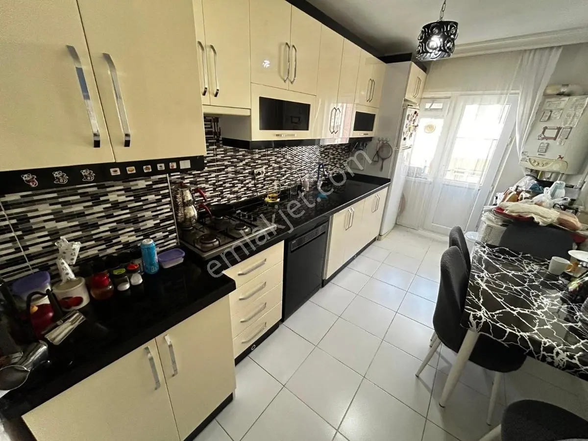 Sincan Osmanlı Mah 3+1 Full Yapılı Site İçinde Ara Katta Daire
