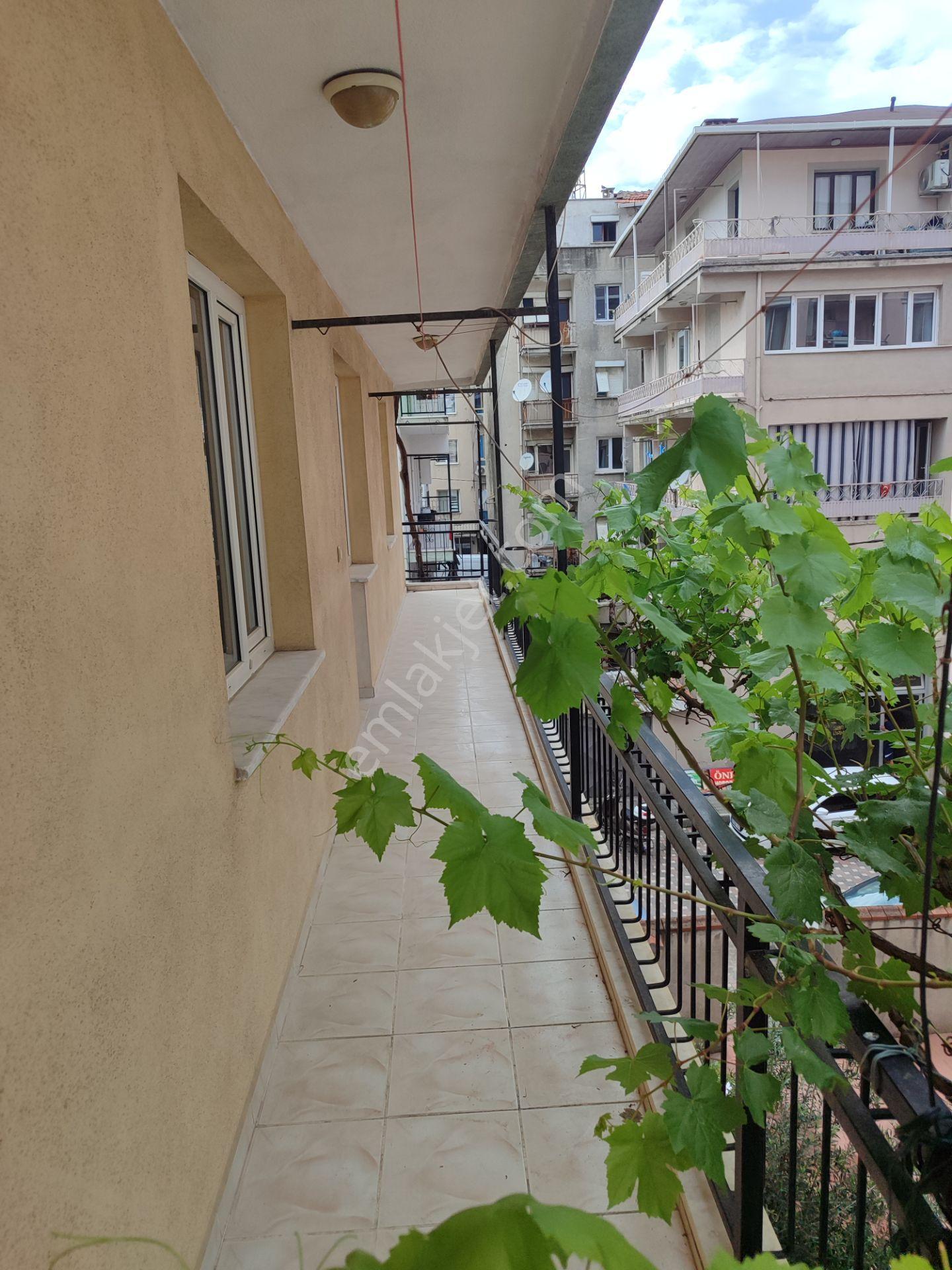 Kemalpaşanın Merkezinde Yeni Adliye Binasına Yakın Kiralık 3+1 Daire - Görsel 16
