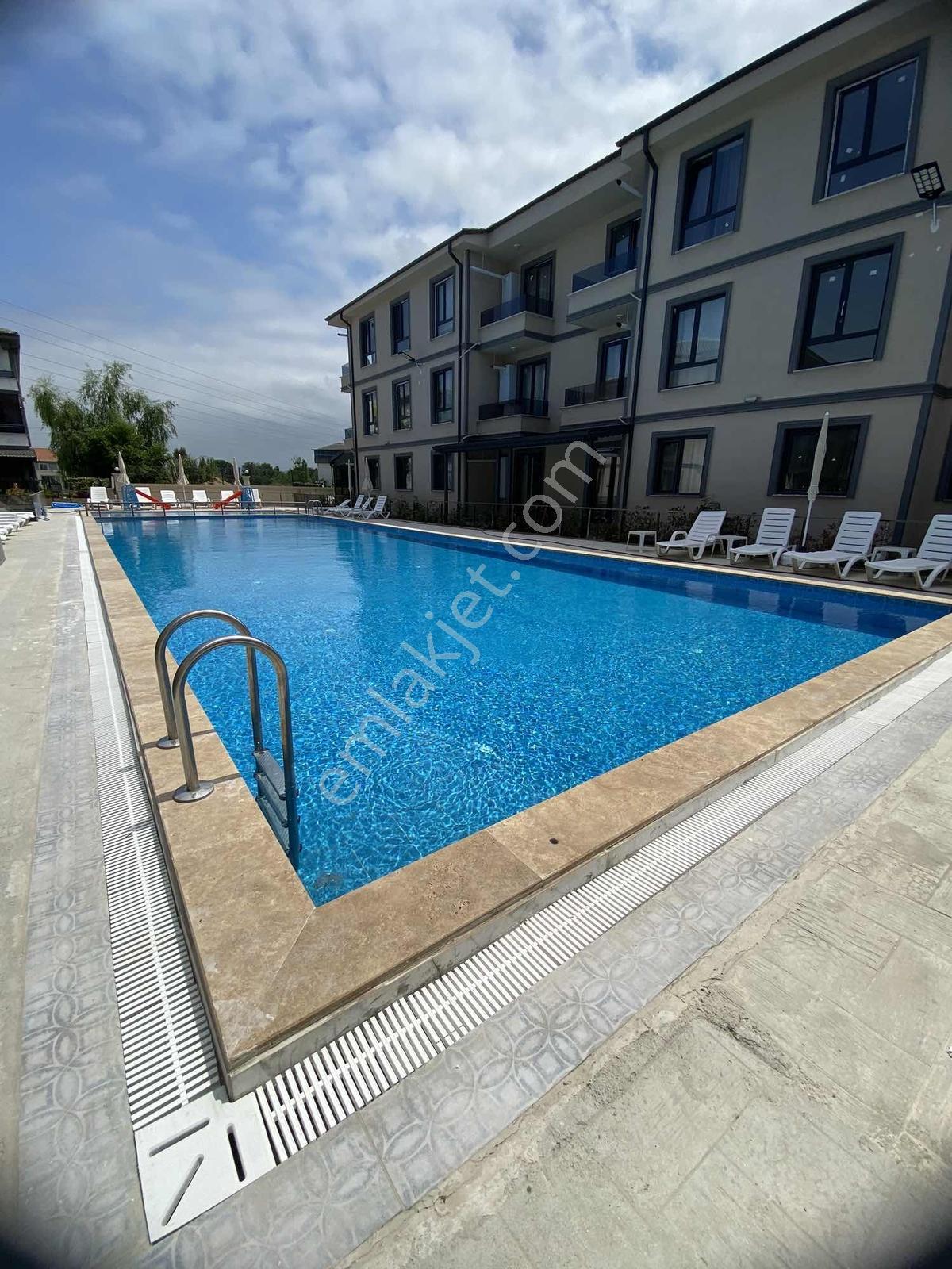 Ali Topal Grmk 2+1 75m2 Sakarya Karasu Havuzlu Site Satılık - Görsel 2