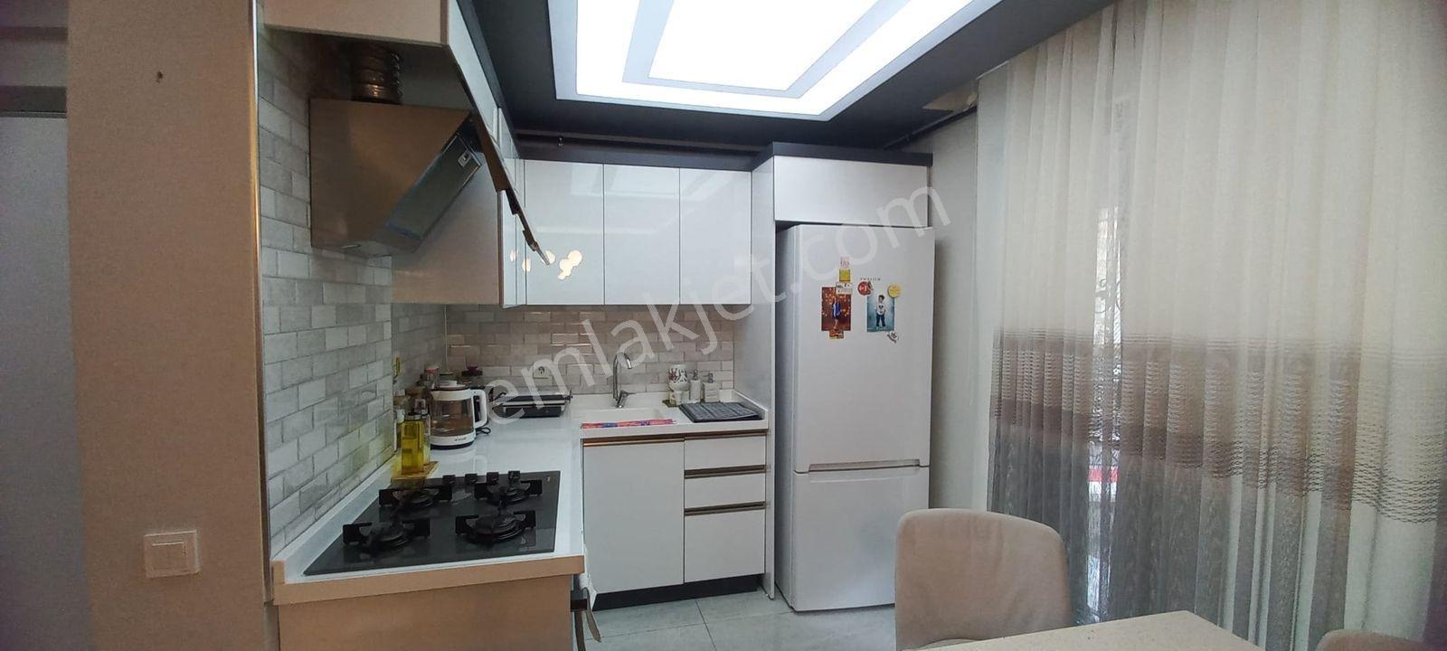 Ertuğrulgazı Mahallesinde 2+1 Satılık Daıre