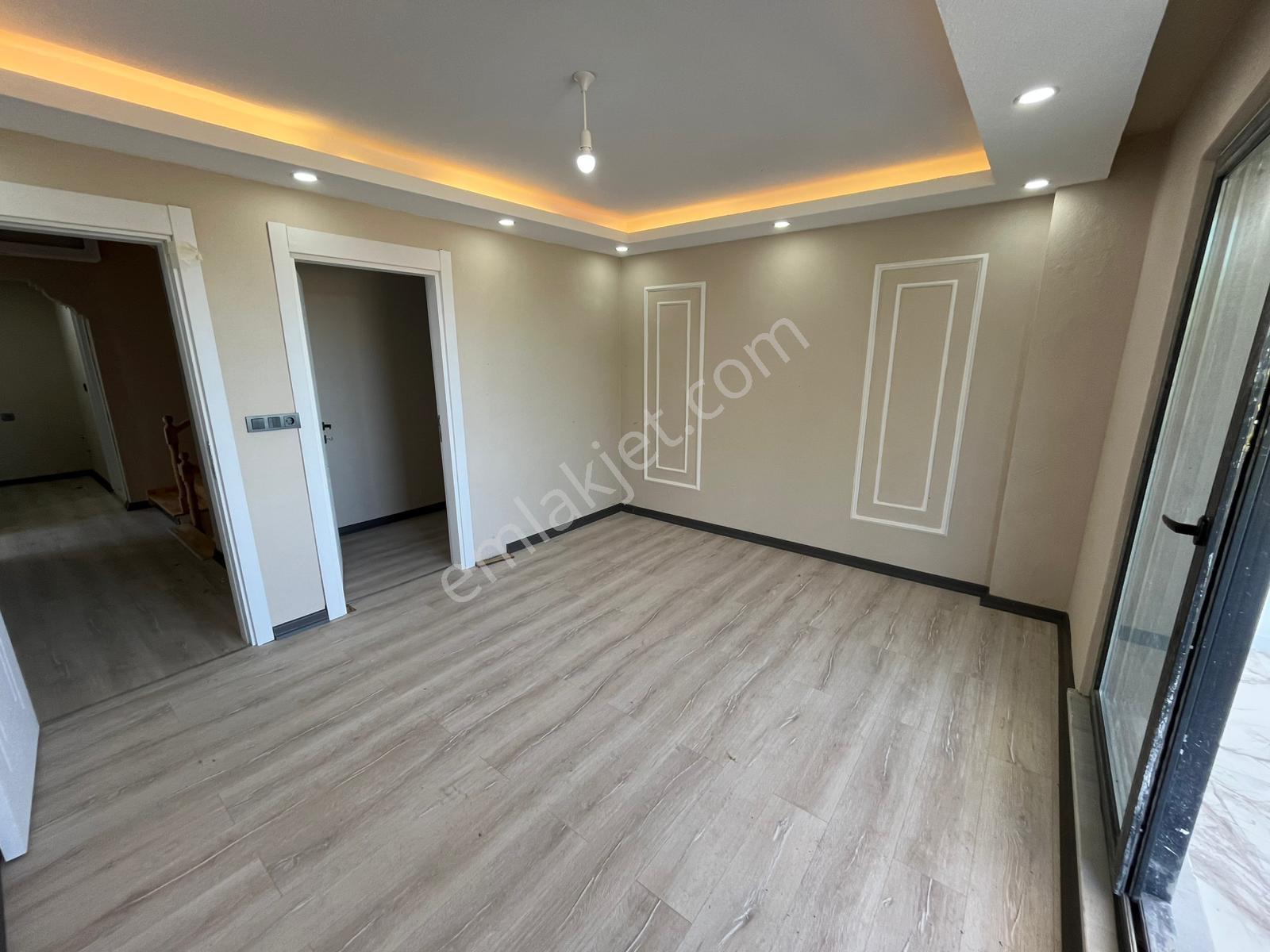 Karlı'da 330 Metre Arsa Üstüne Kurulu 4+1 Ultra Lüx Villa - Görsel 13