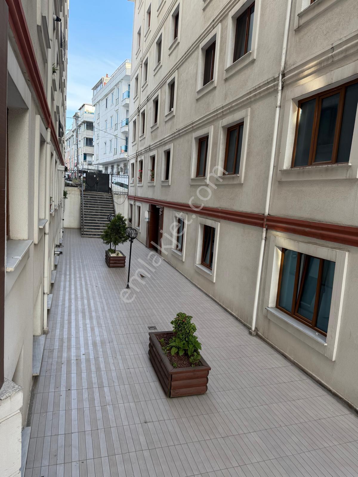 C21 Nexardan Esenyurtta Site İçerisinde Eşyalı Kiralık Geniş1+1 - Görsel 23