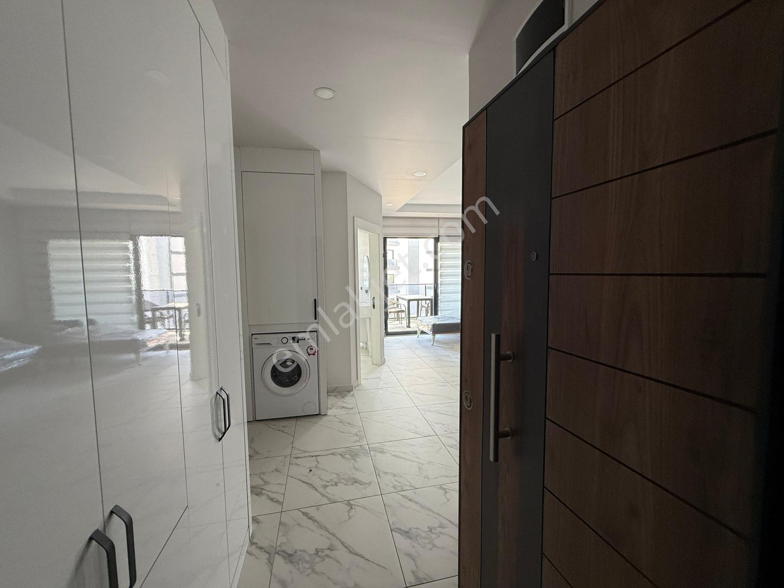 Eşyalı Ve Taşınmaya Hazır | Liparis Kremlin'de 1+1 Kiralık Daire - Görsel 2