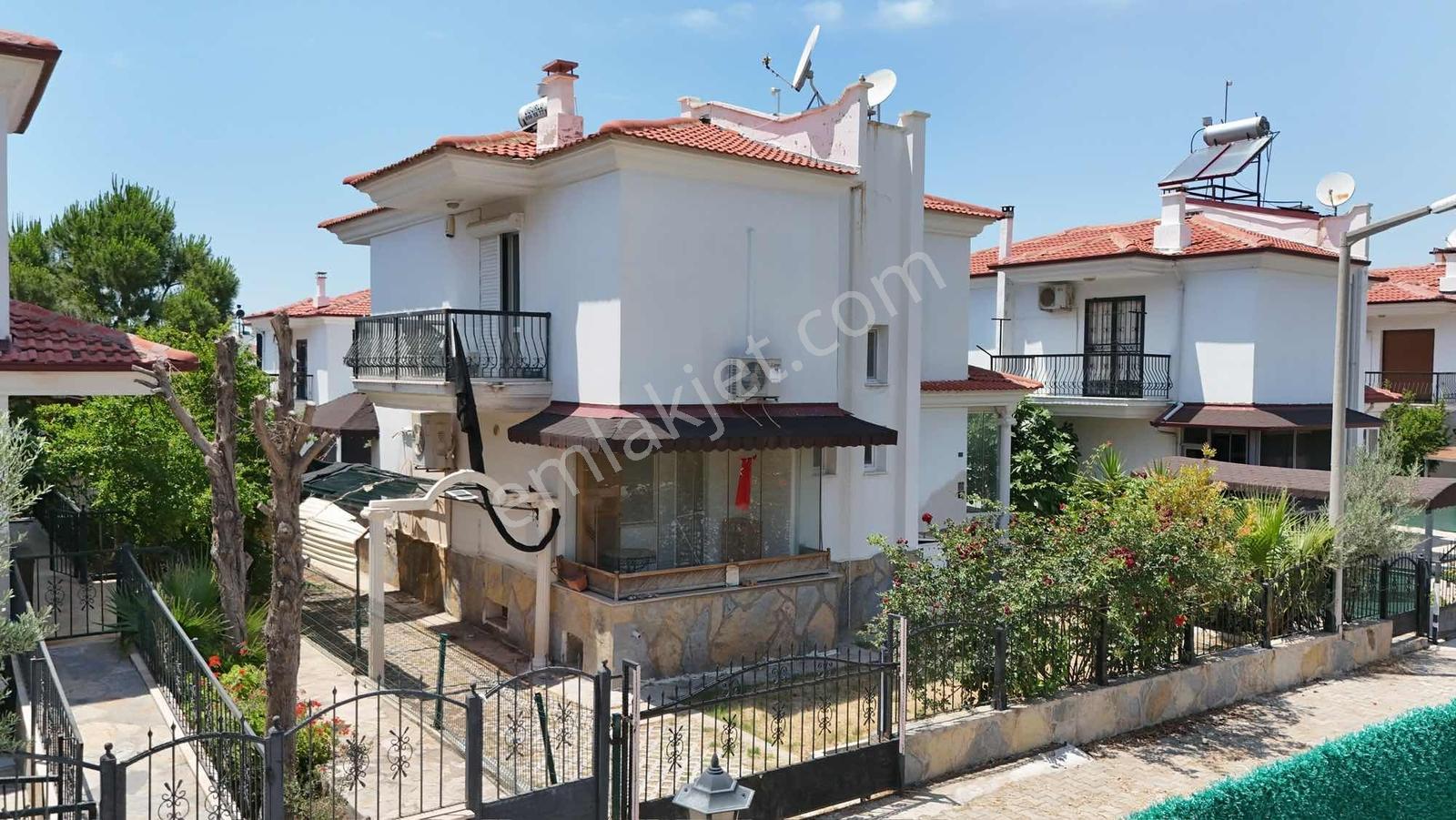 Denize 500 Metre! Akbük'ün En Merkezi Noktasında Satılık Villa - Görsel 34