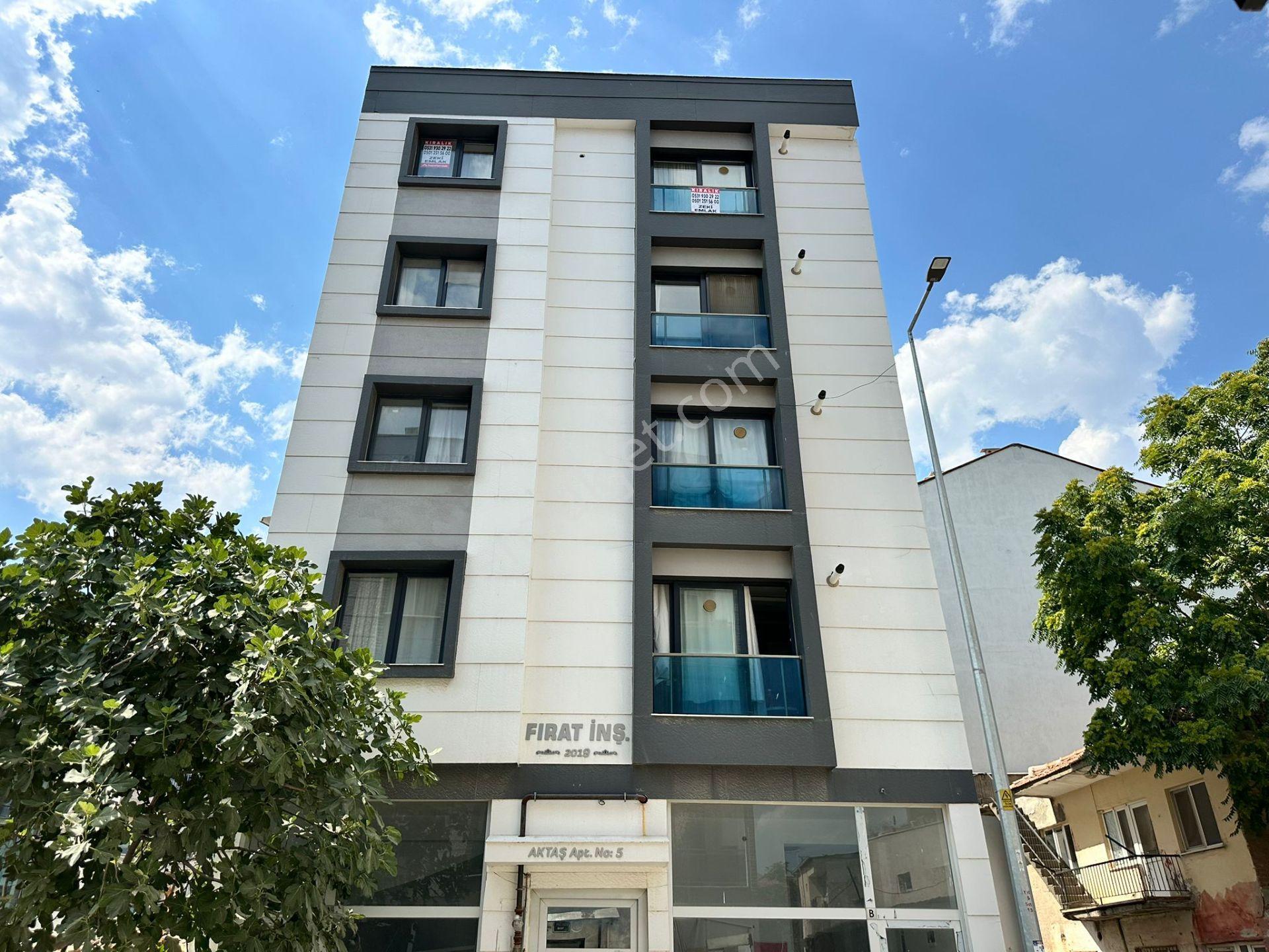 Zeki Emlak'tan Manisa Muradiye Mh. Merkezi Konumda Kiralık 1+1 Eşyalı Daire - Görsel 14