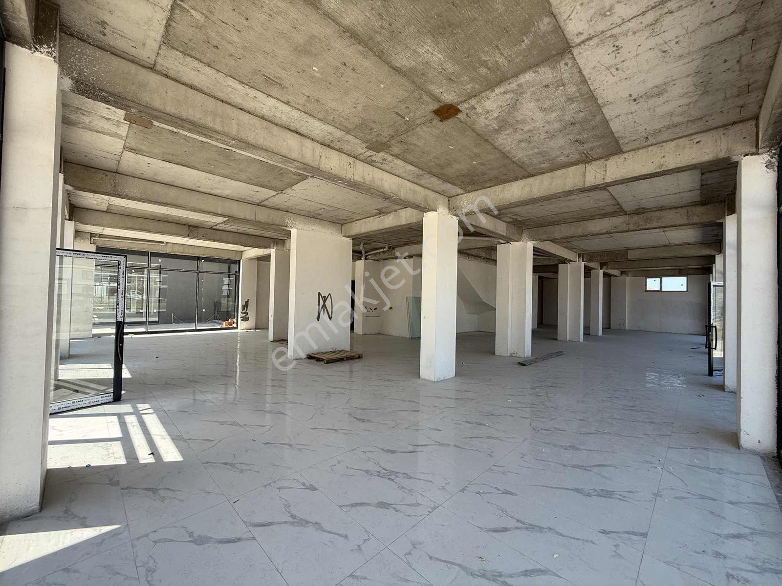 Fatih Mah. Kiralık Çıkmalar İle Beraber 700 M2 Köşe Dükkan - Görsel 12