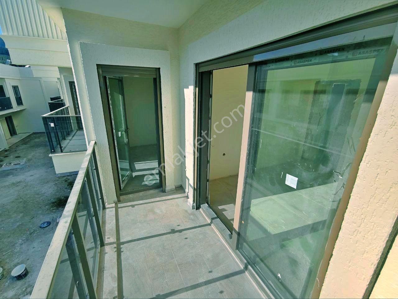 Uytundan Kızılkeçilide Otoparklı Havuzlu Sıfır 3+1 Lüks Villa - Görsel 8
