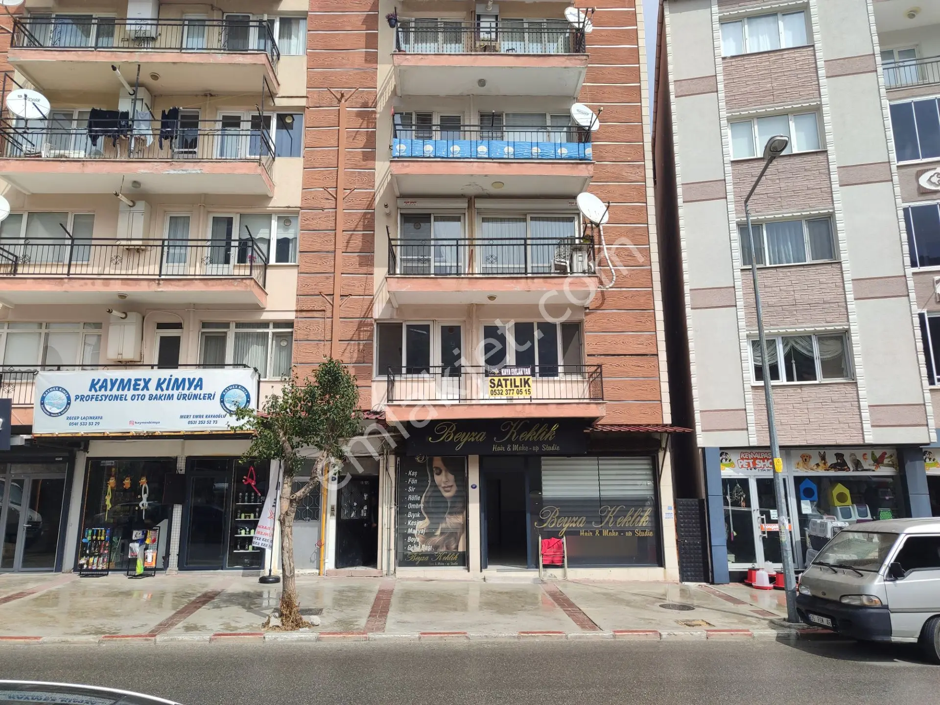 Kaya Emlak'tan Kemalpaşanın Merkezinde Satılık Kombili Daire