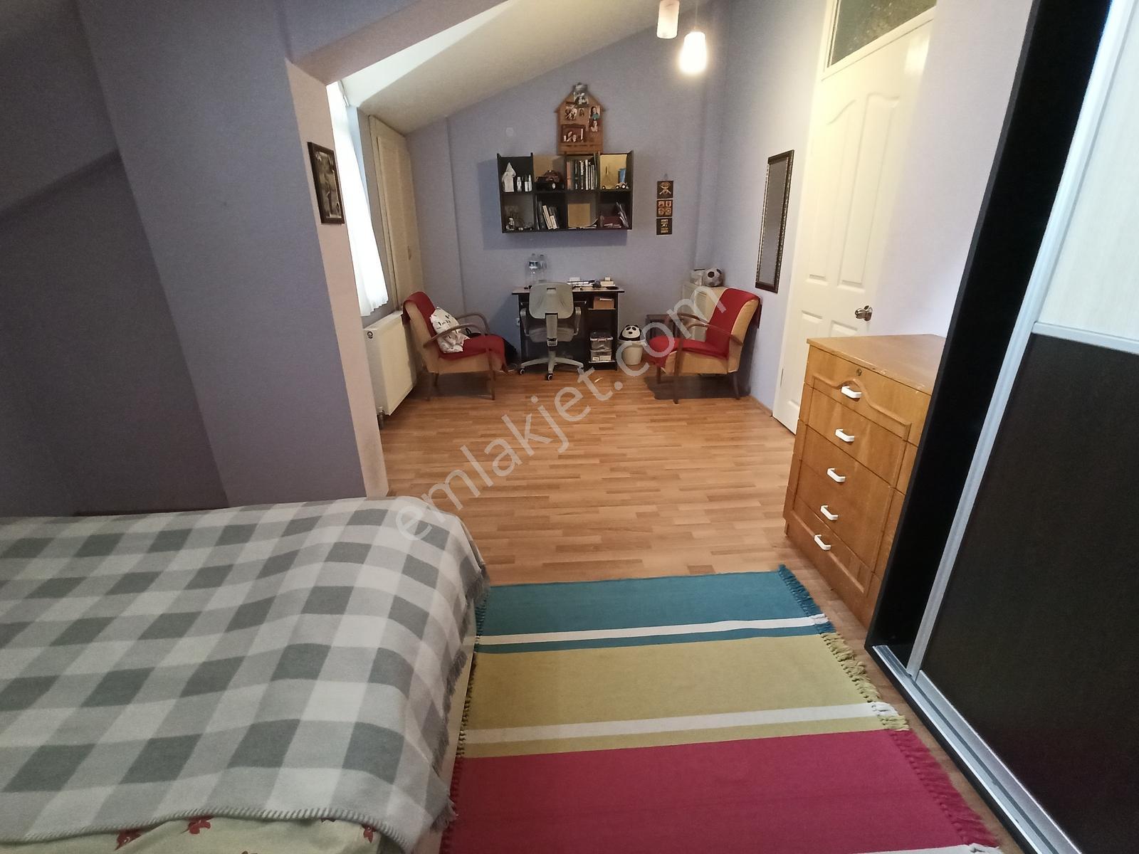 Esenyurt Merkezde Özyurtlar Avm Arkasında 220 M2 Tripleks Villa - Görsel 10