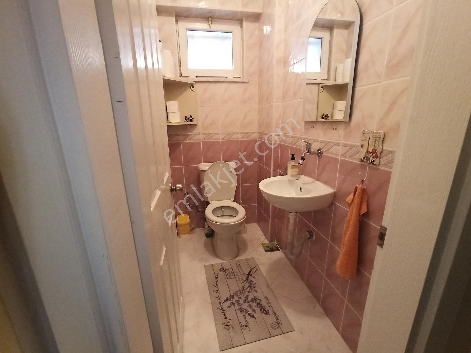 Esenyurt Merkezde Özyurtlar Avm Arkasında 220 M2 Tripleks Villa - Görsel 2