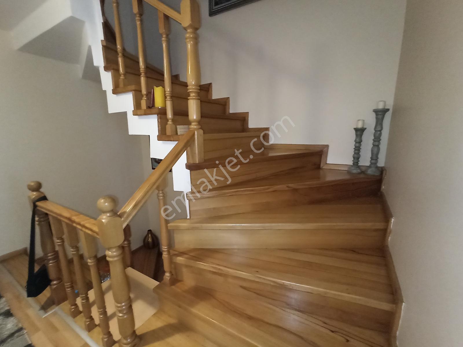 Esenyurt Merkezde Özyurtlar Avm Arkasında 220 M2 Tripleks Villa - Görsel 19