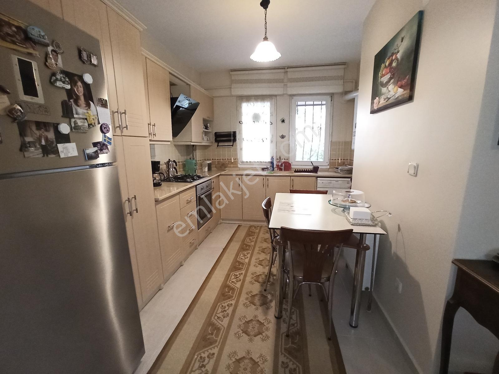 Esenyurt Merkezde Özyurtlar Avm Arkasında 220 M2 Tripleks Villa - Görsel 28