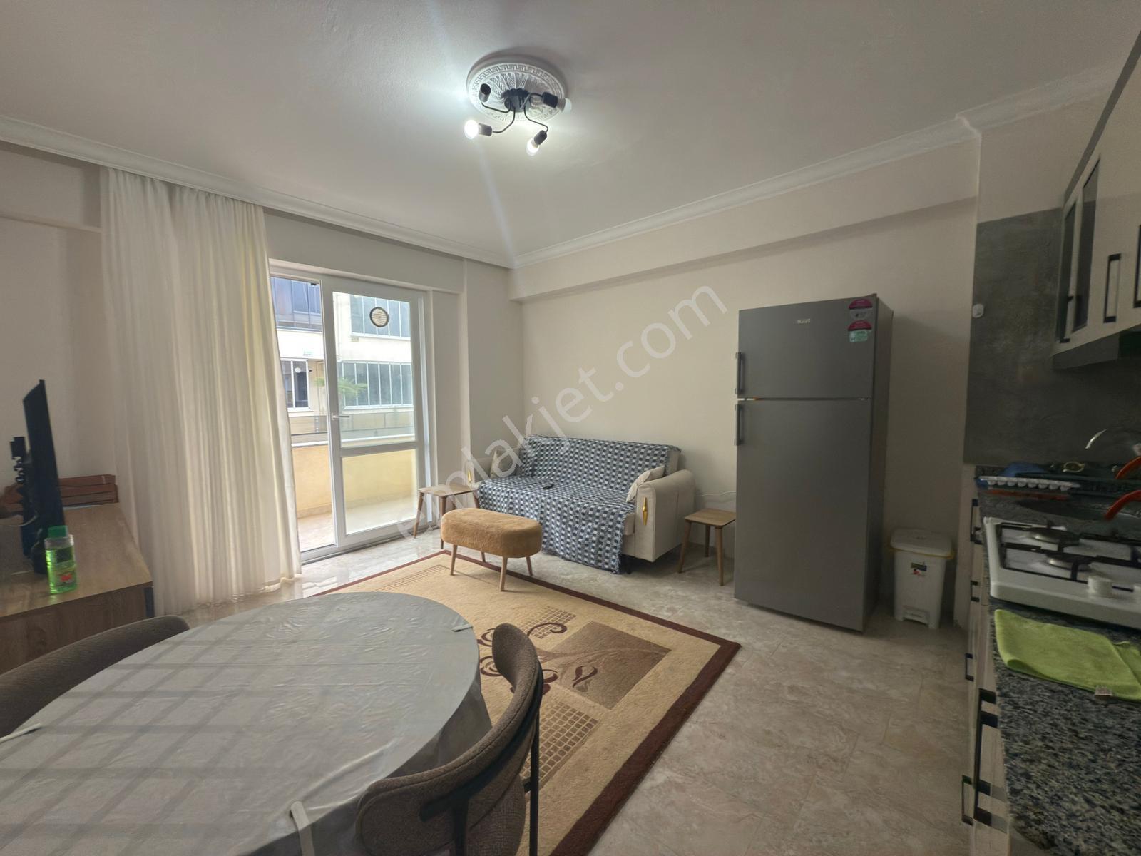 Yenimahallede Havuz Cephe Full Eşyalı 2+1 Fırsat Daire - Görsel 4