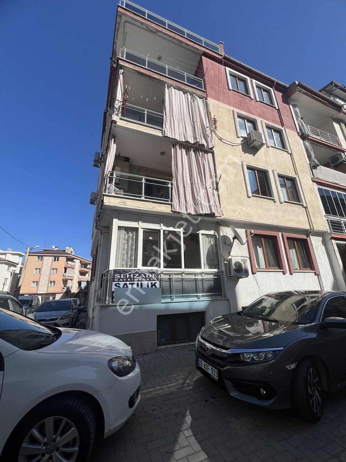 Şehzade'den Kayalık'ta 6+1 Satılık Dubleks Daire - Görsel 22