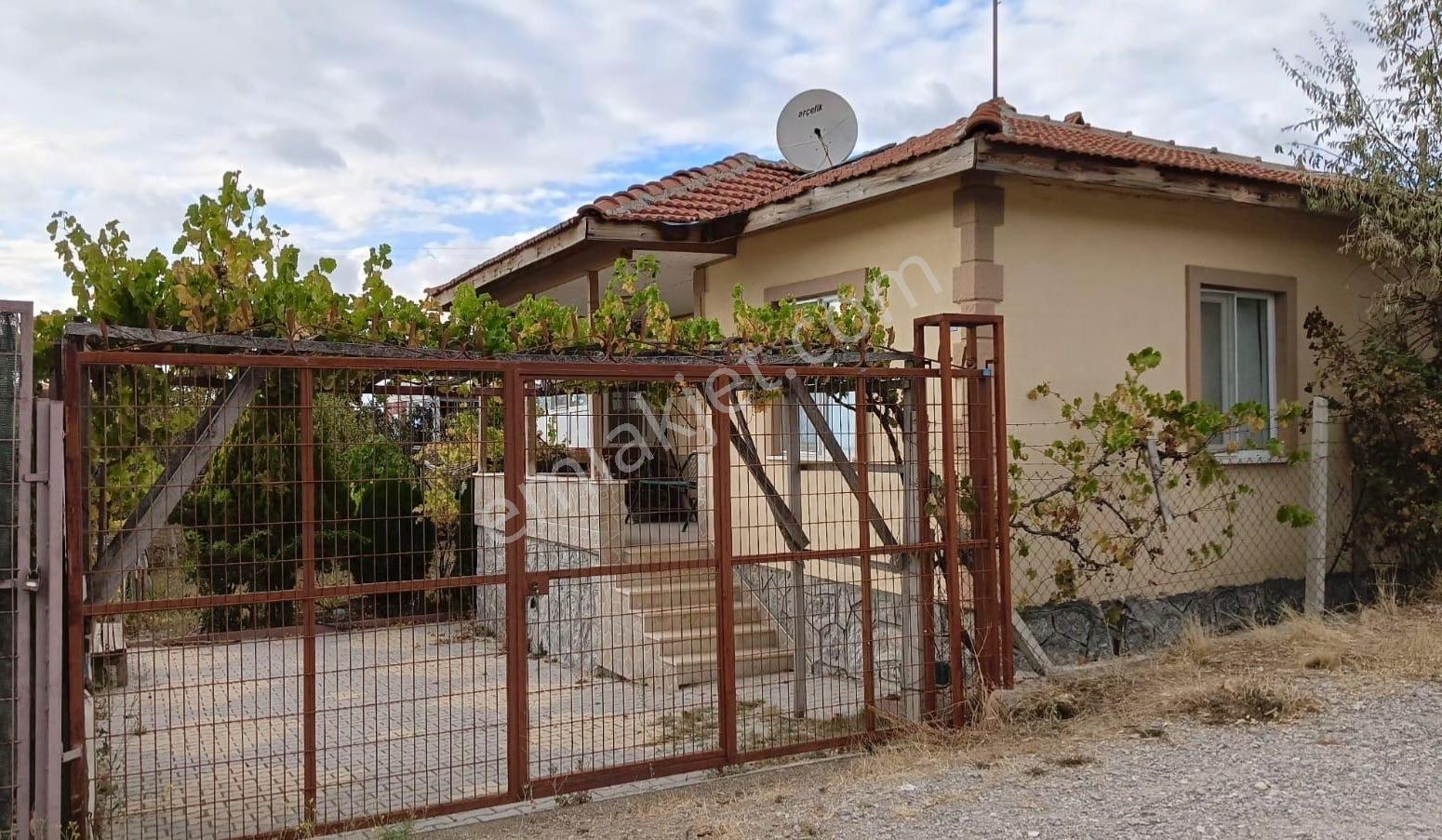 Çorum Merkezde 560m2 Bahçe Ve Ev - Görsel 4