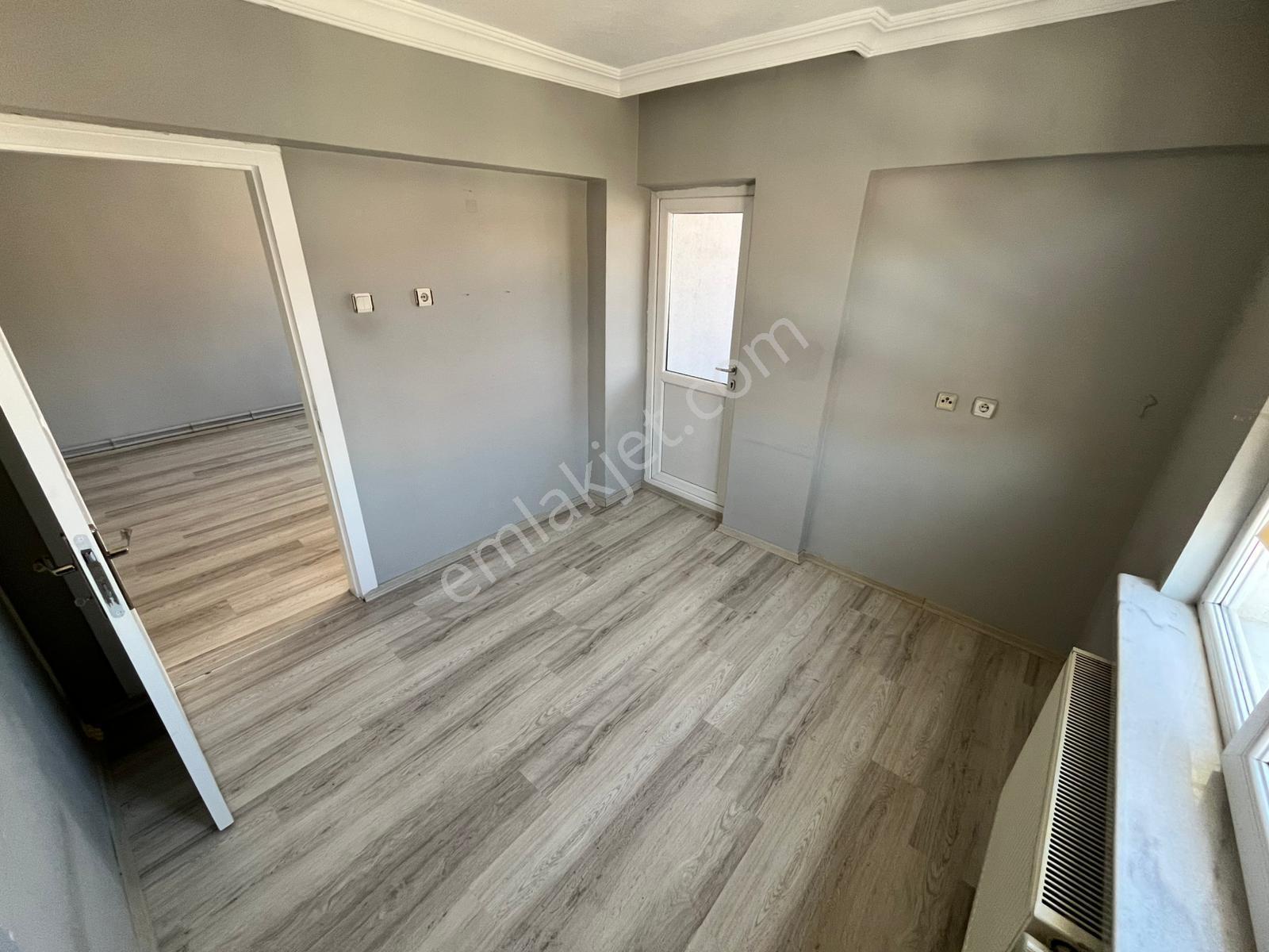 Es As Emlak'tan Mareşal Çakmak Mh Yapılı Kiralık 3+1 Daire - Görsel 16
