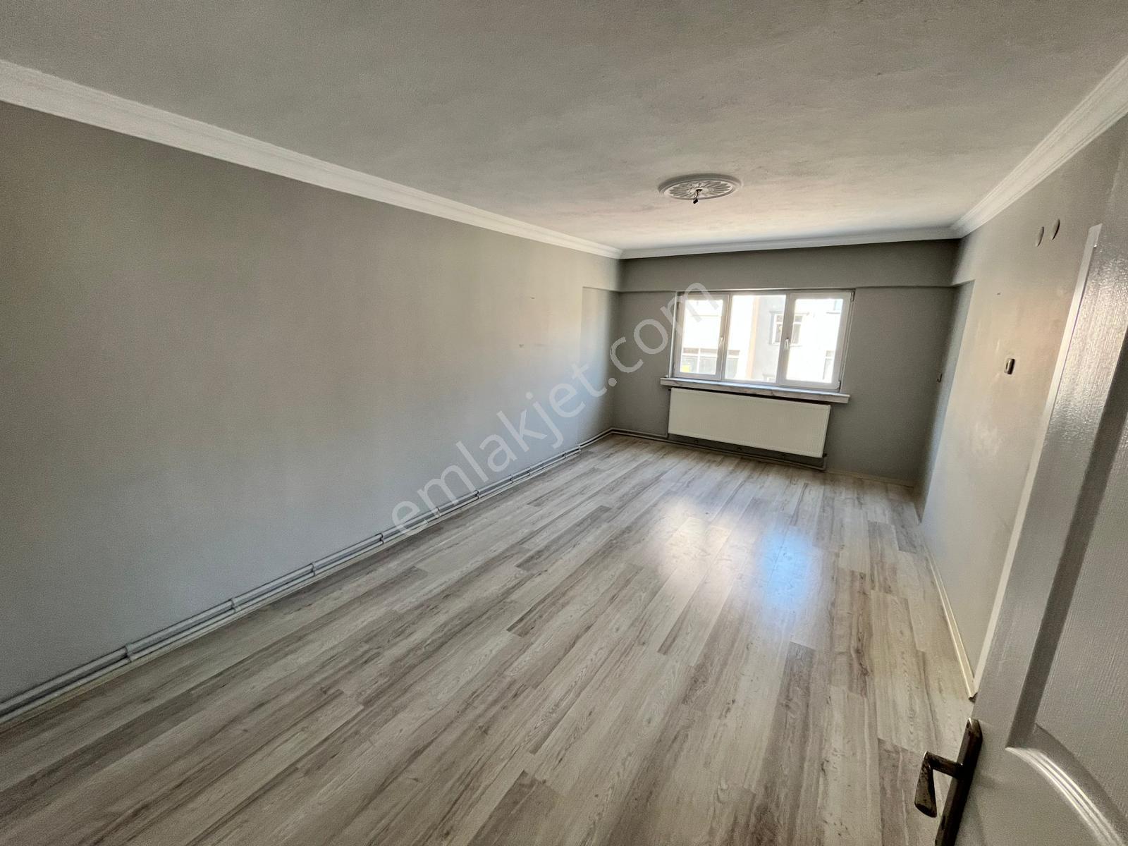 Es As Emlak'tan Mareşal Çakmak Mh Yapılı Kiralık 3+1 Daire - Görsel 7