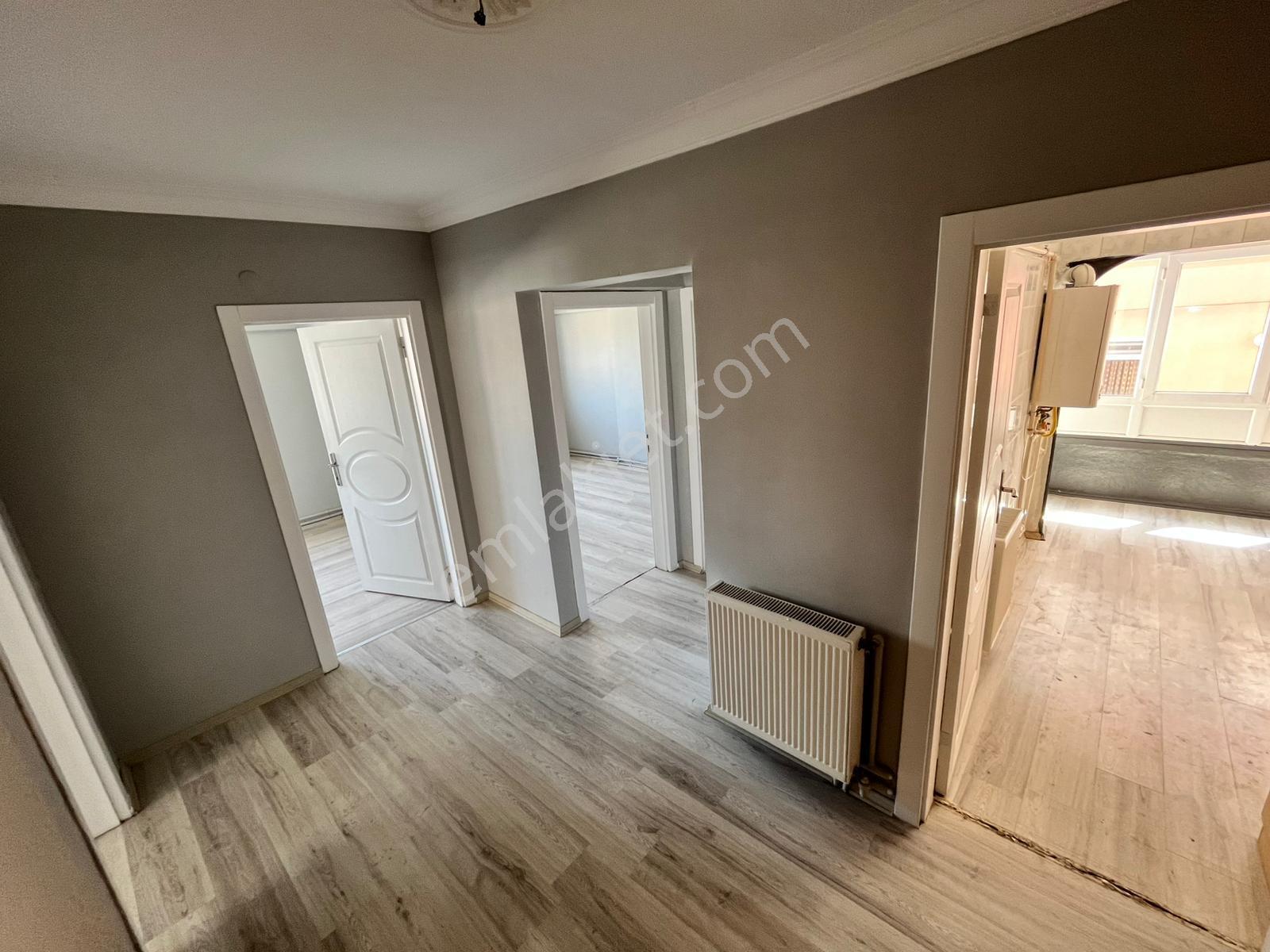 Es As Emlak'tan Mareşal Çakmak Mh Yapılı Kiralık 3+1 Daire - Görsel 21