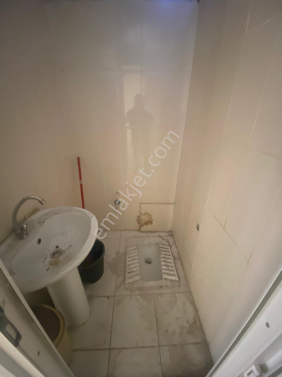 İnönü Cad.üzeri Üçyüzlü Meydanda 240 M2 2.kat Kiralık İş Yeri - Görsel 5