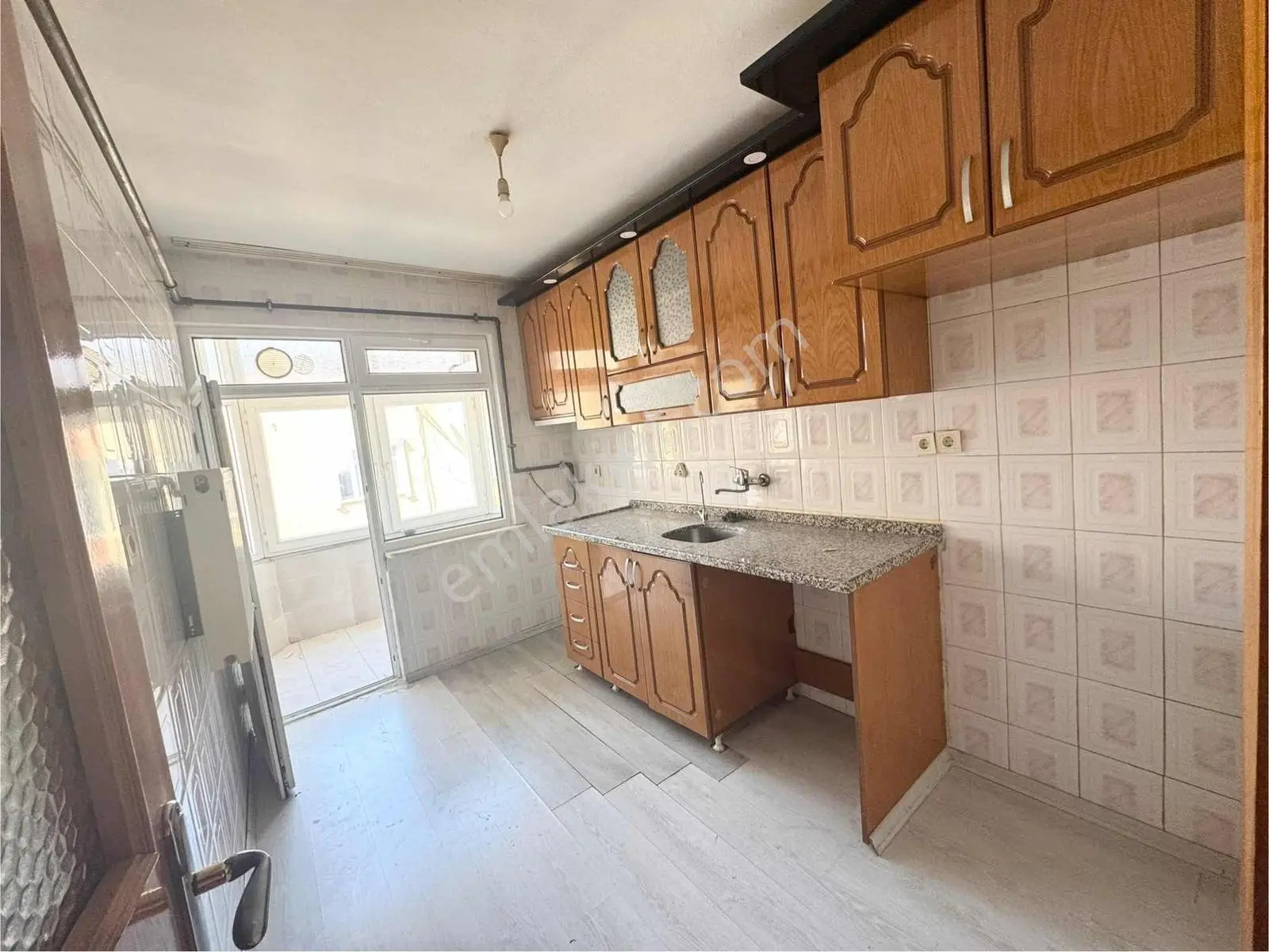 Yoldaş İnş Kiralık 2+1 95 M2 3.kat Daire - Görsel 5